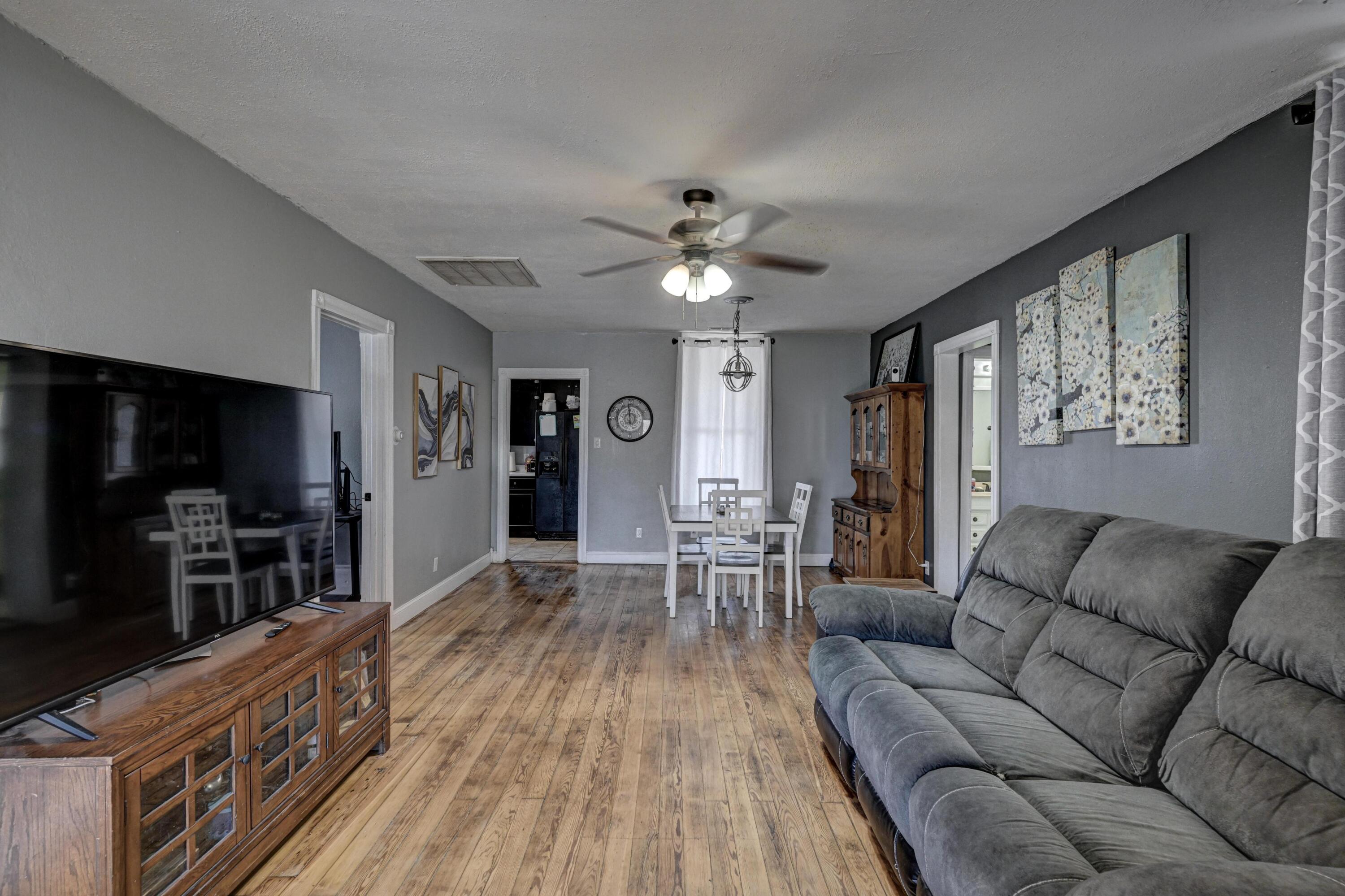 2025 South Connor Avenue Property Photo 6