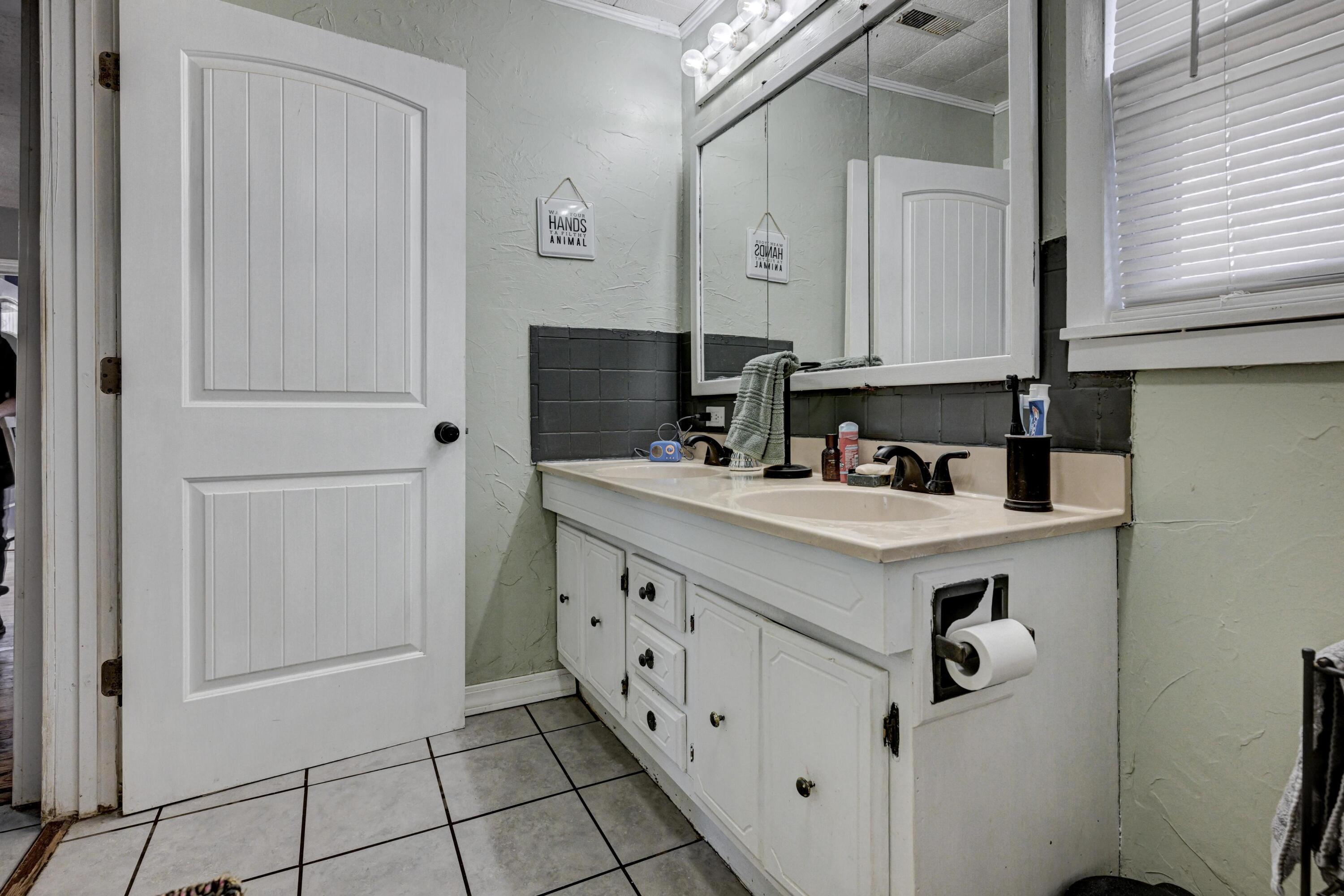 2025 South Connor Avenue Property Photo 13
