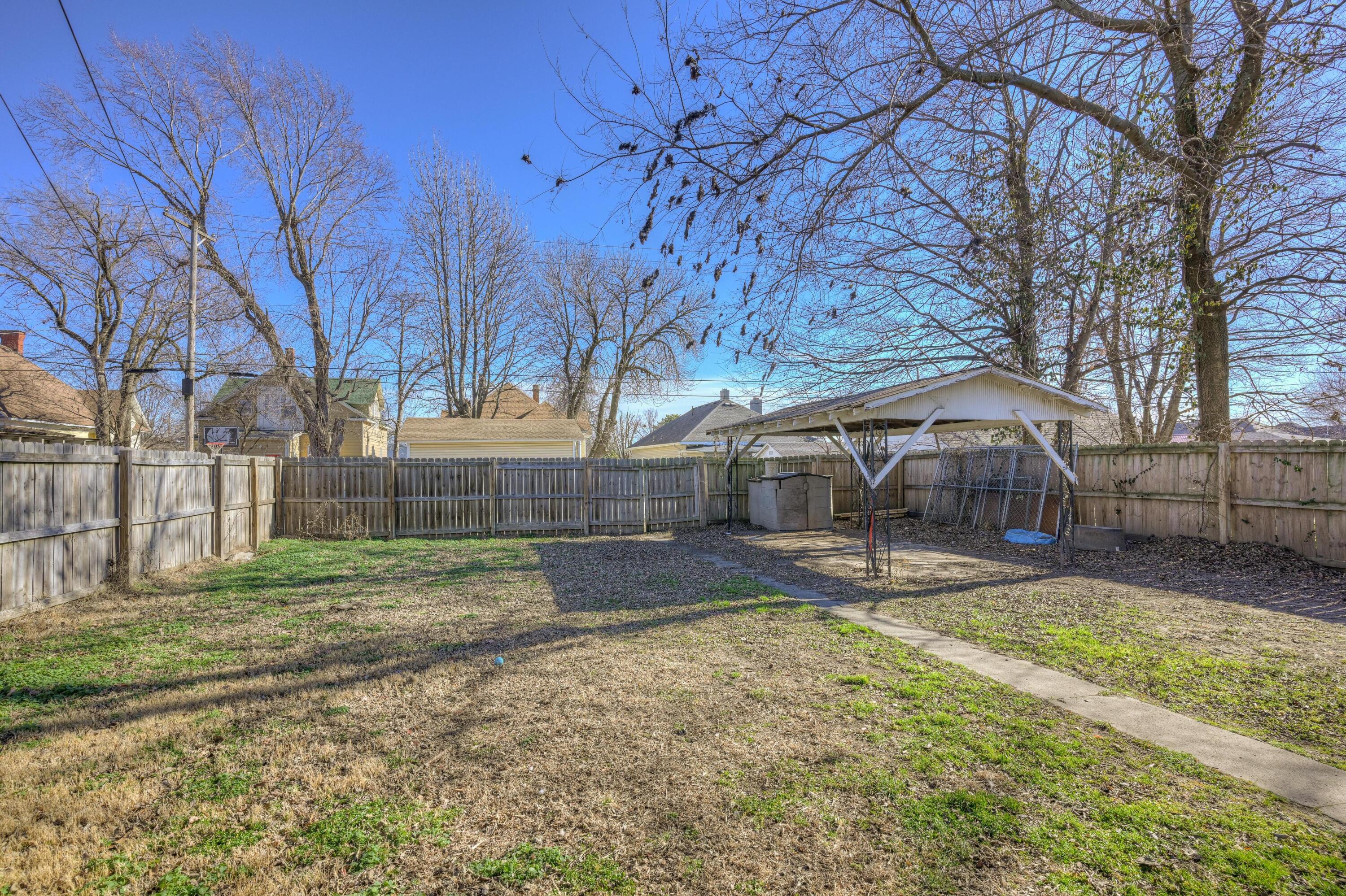 2025 South Connor Avenue Property Photo 27