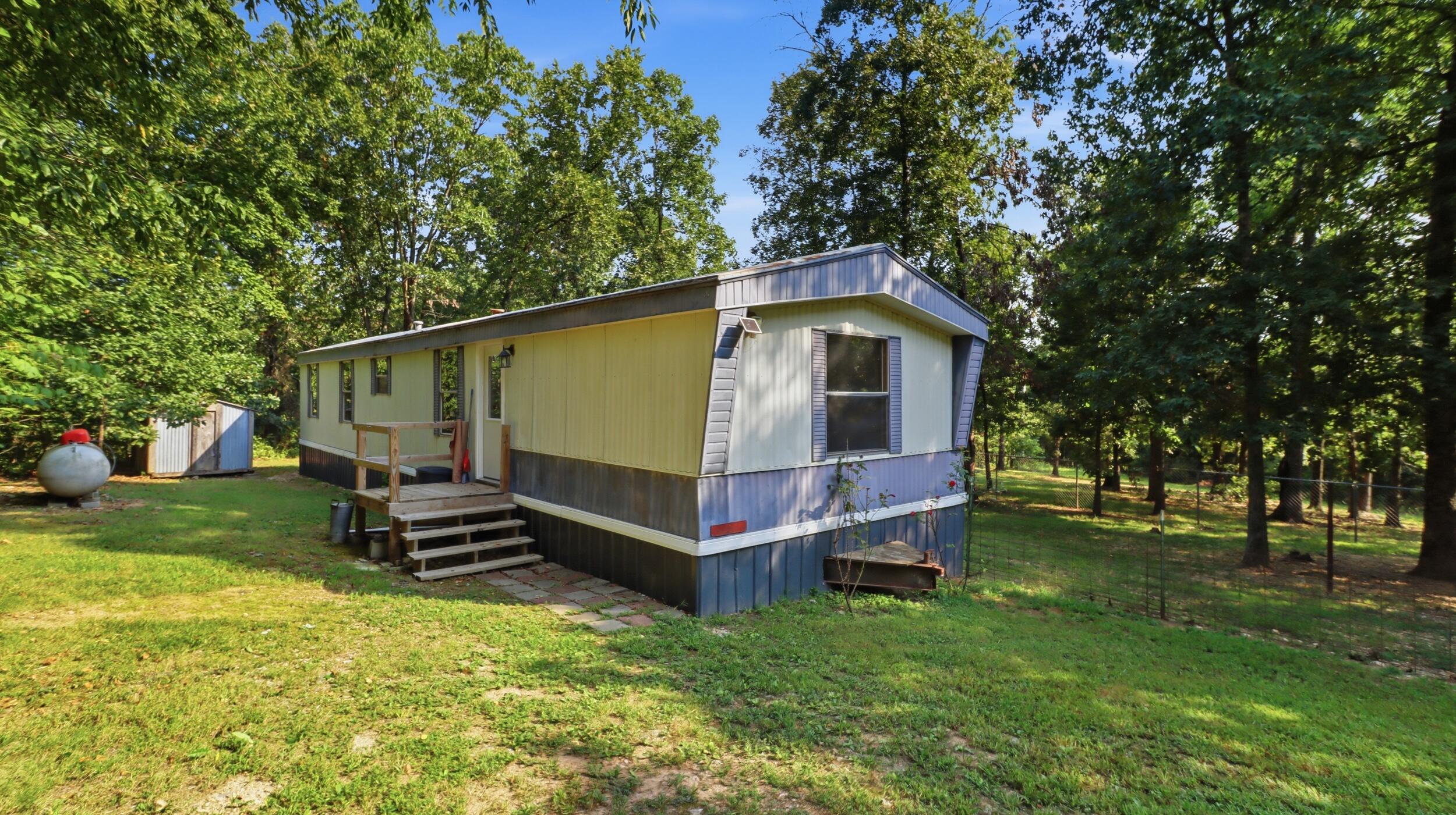 6415 County Road 8680 Property Photo 4