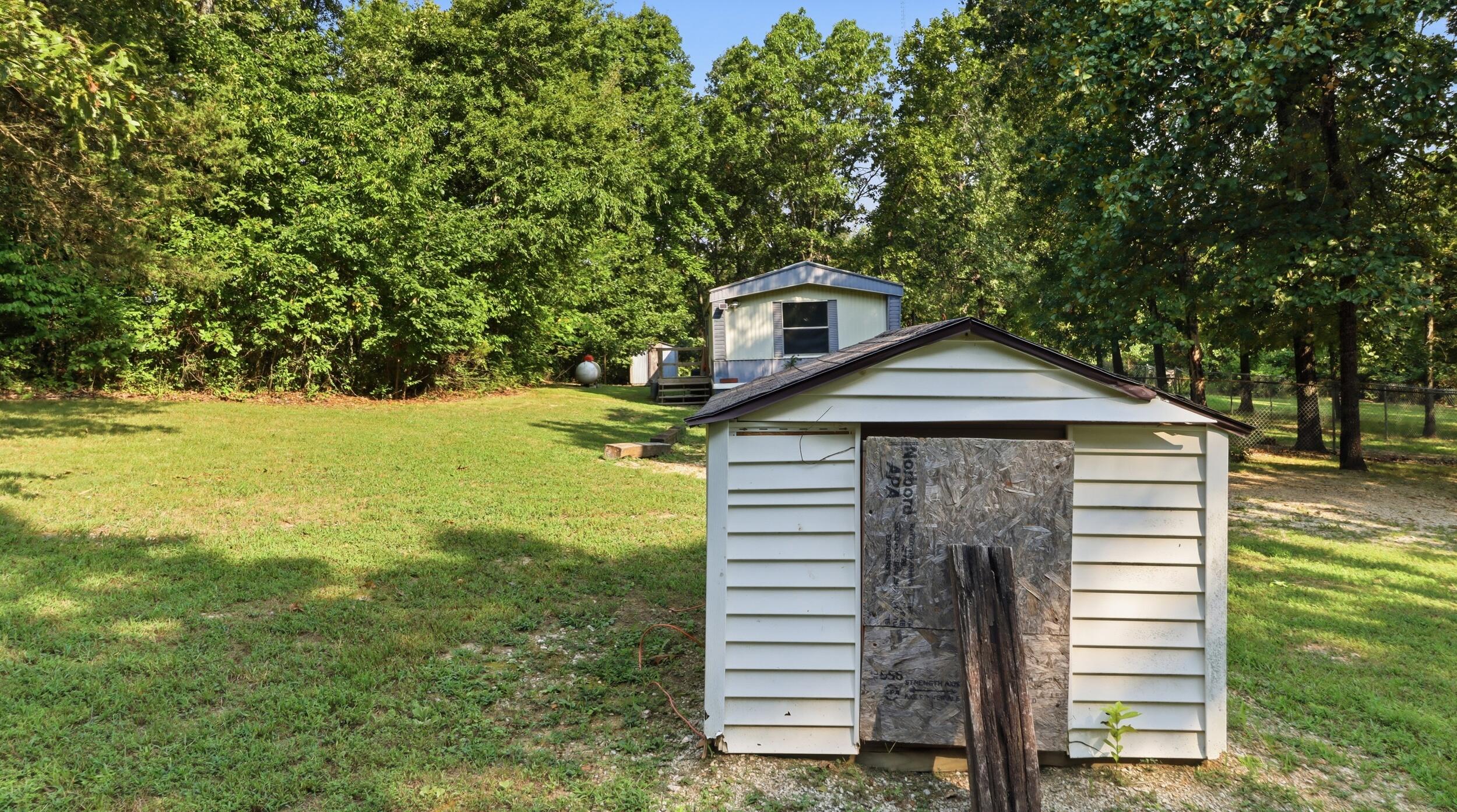 6415 County Road 8680 Property Photo 5