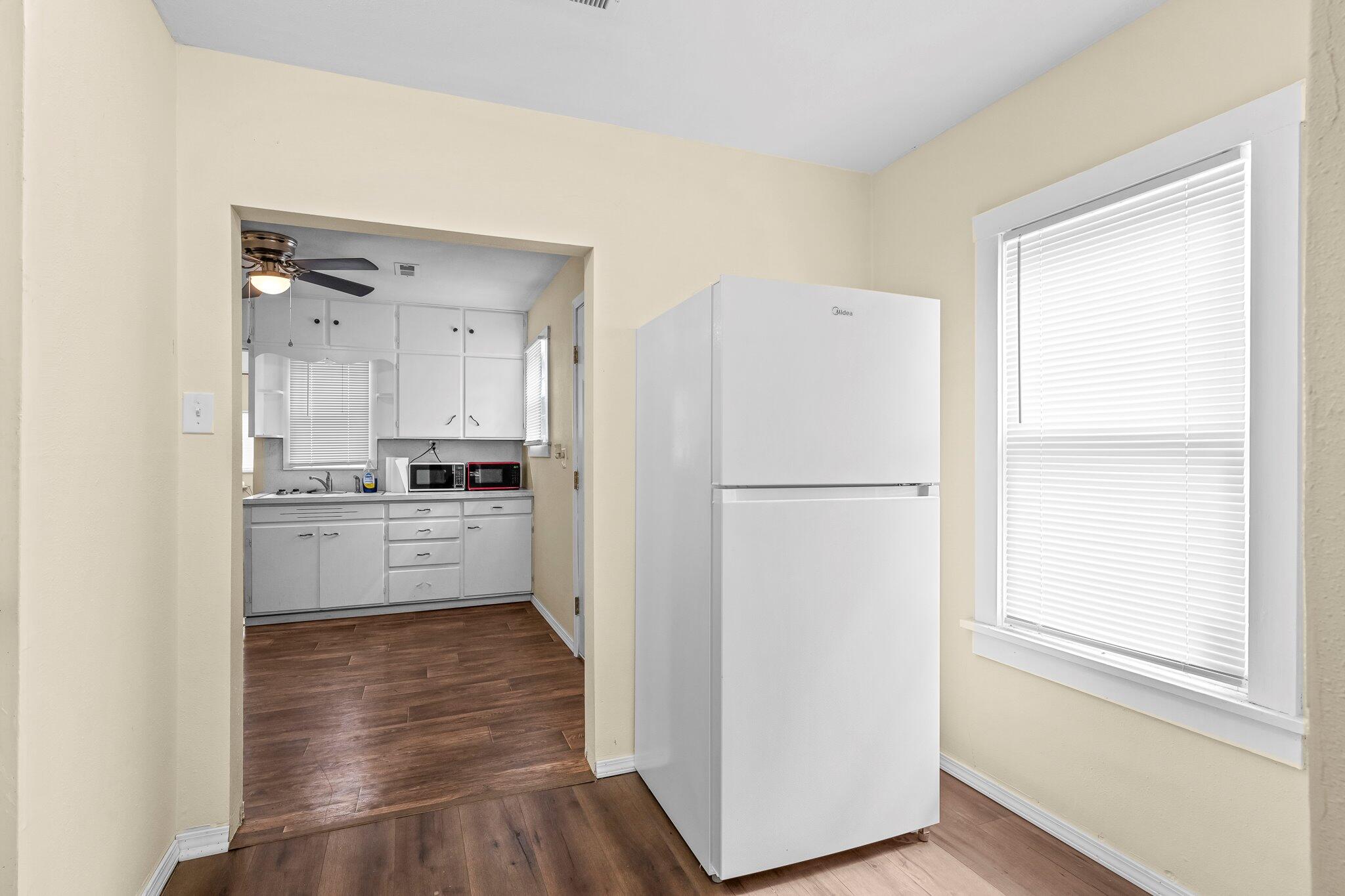 2528 North Kellett Avenue Property Photo 11