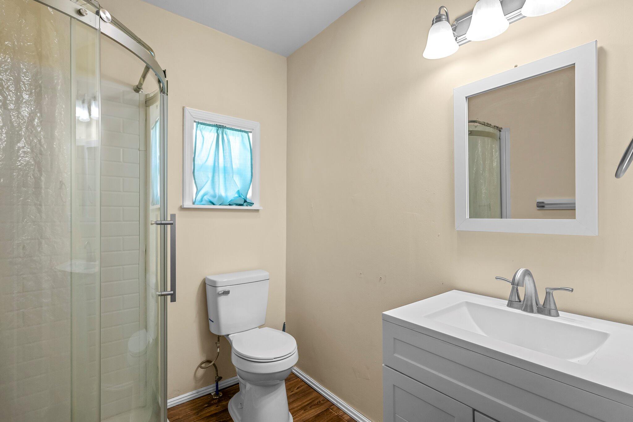2528 North Kellett Avenue Property Photo 13