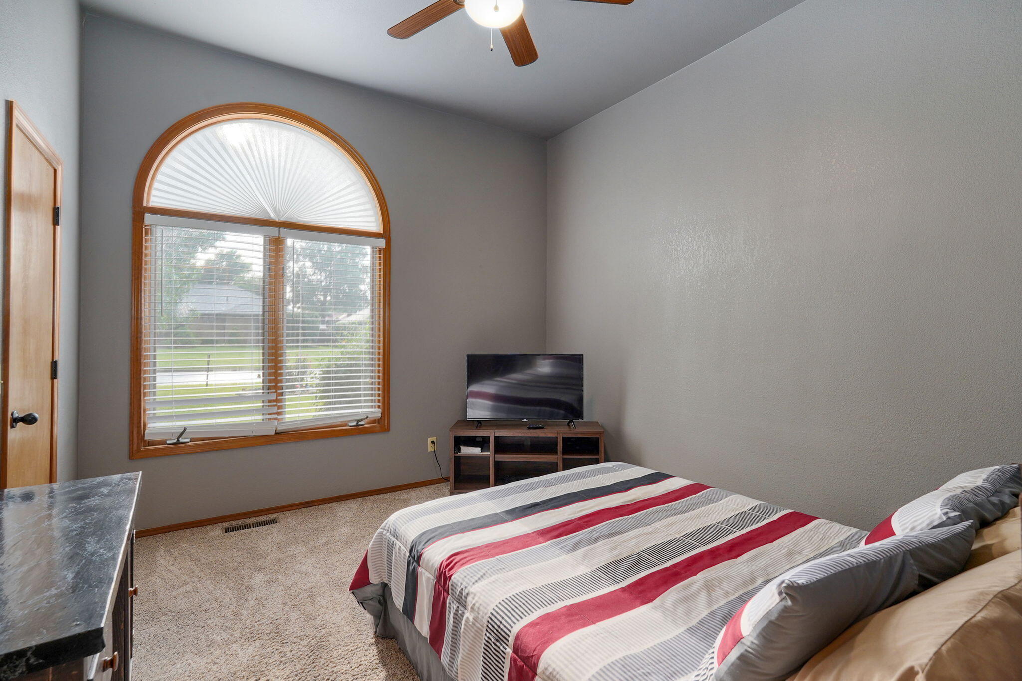 404 North Ellen Street Property Photo 6