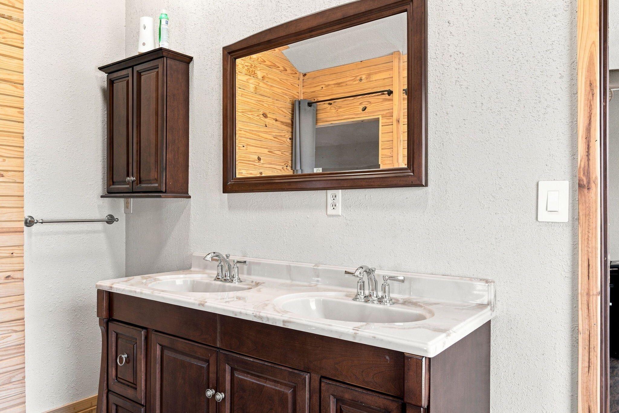 17624 Lawrence 2090 Property Photo 18