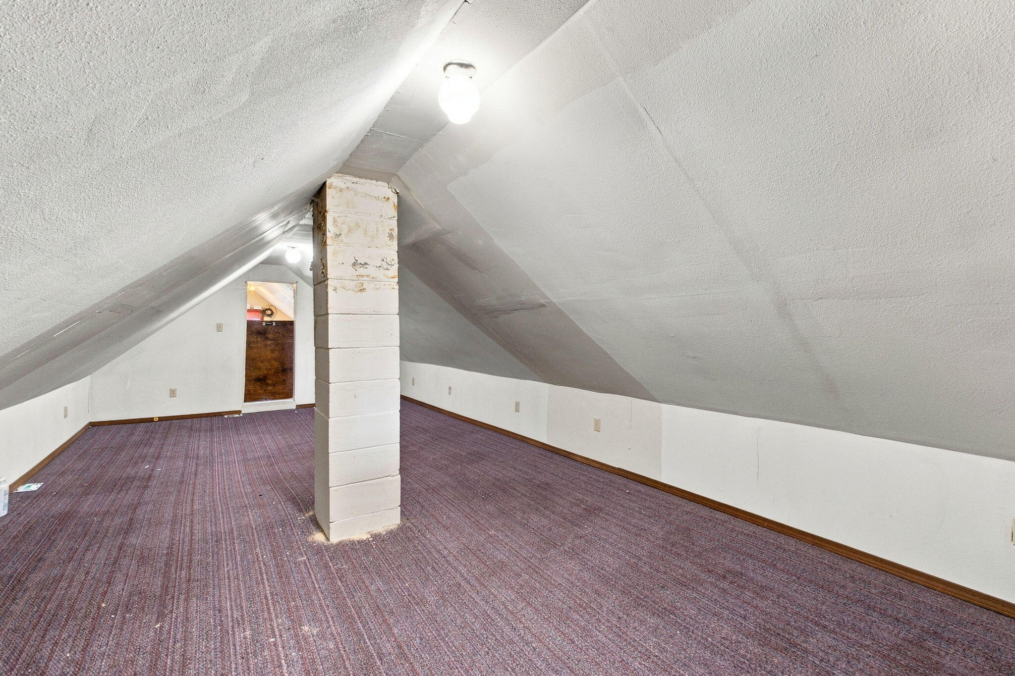 17624 Lawrence 2090 Property Photo 22