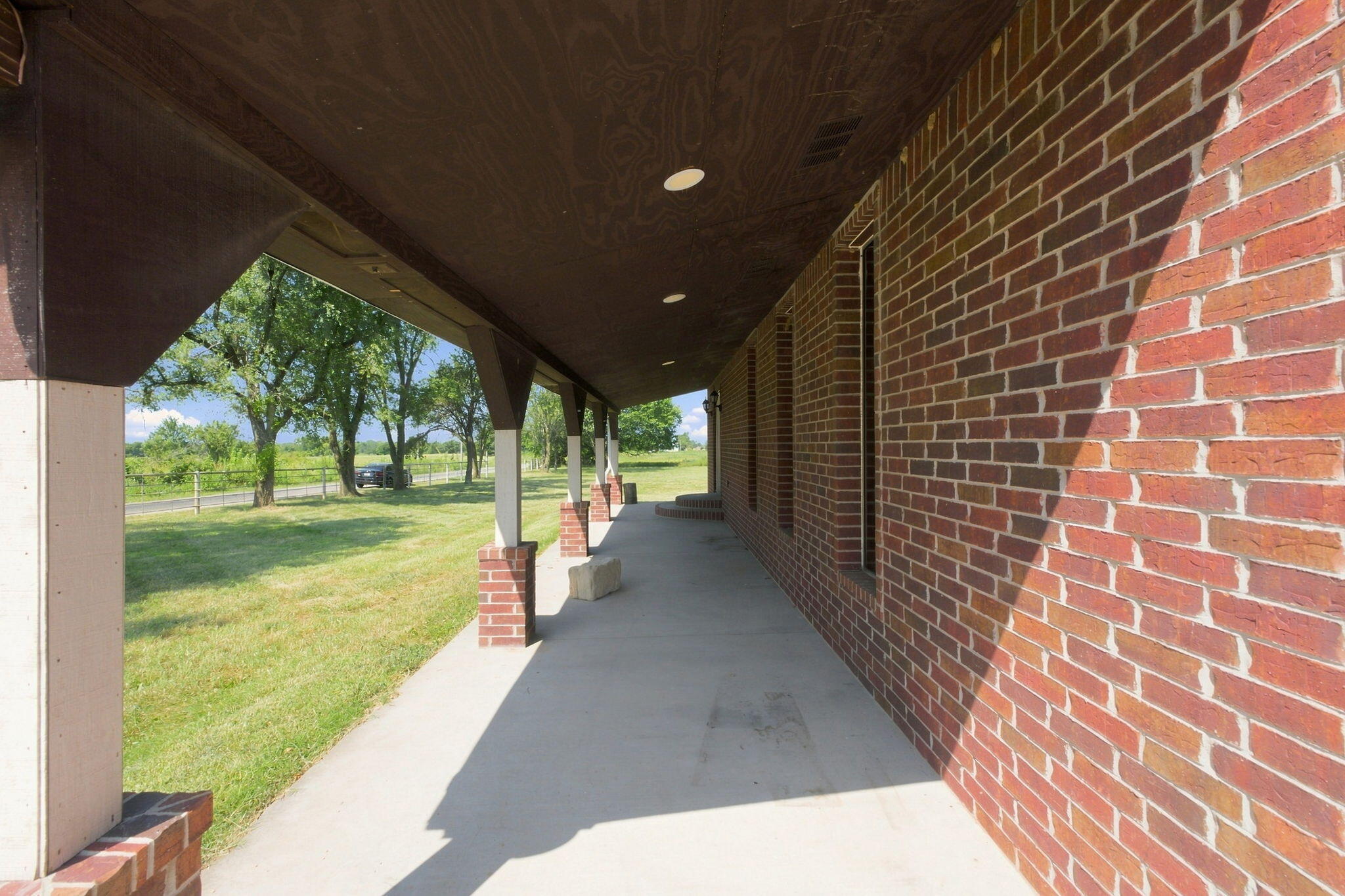 17624 Lawrence 2090 Property Photo 24