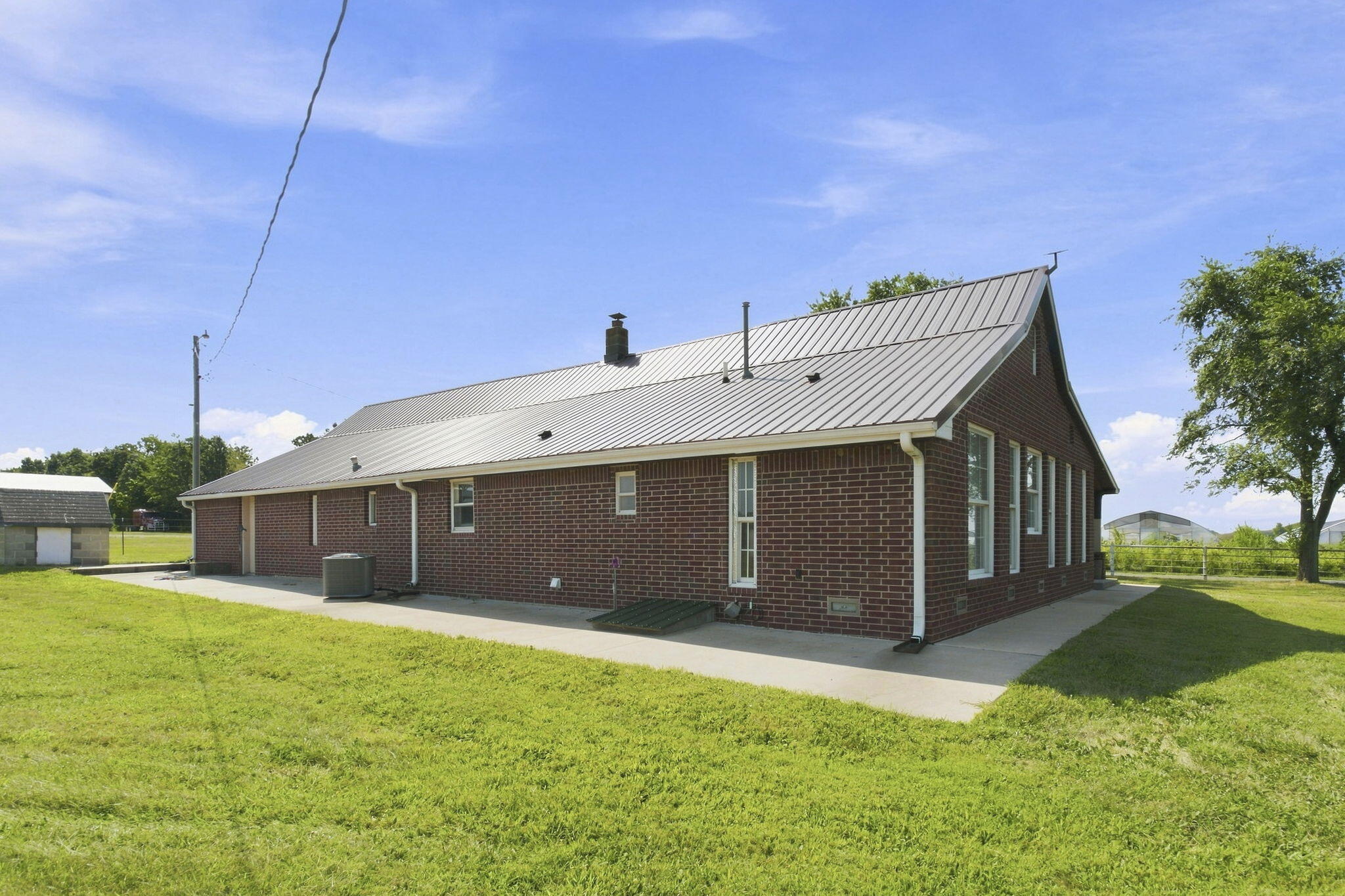 17624 Lawrence 2090 Property Photo 25