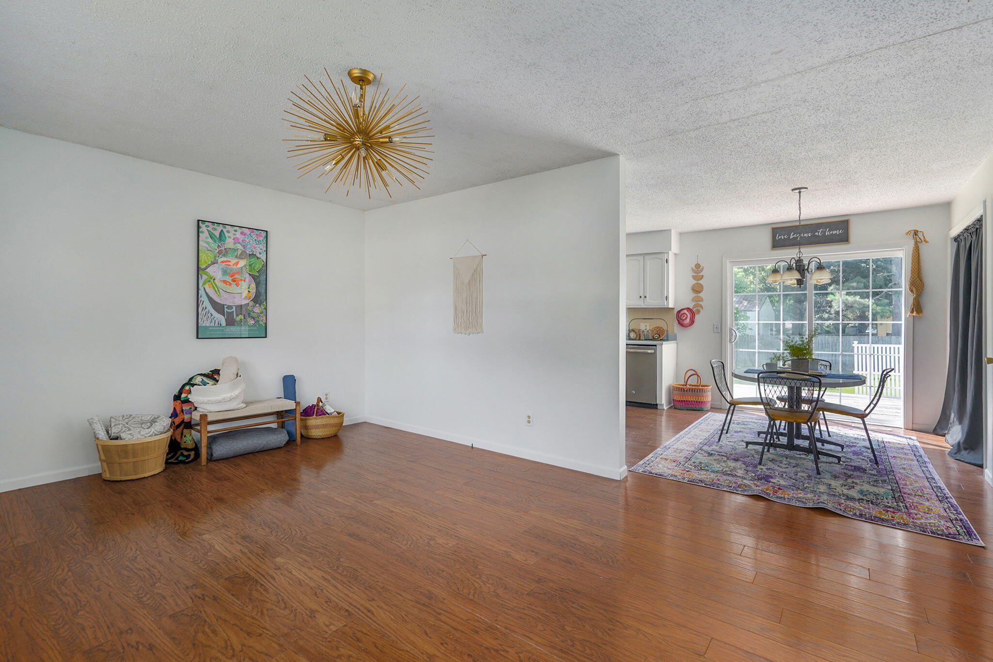4018 West Dahlia Drive Property Photo 7