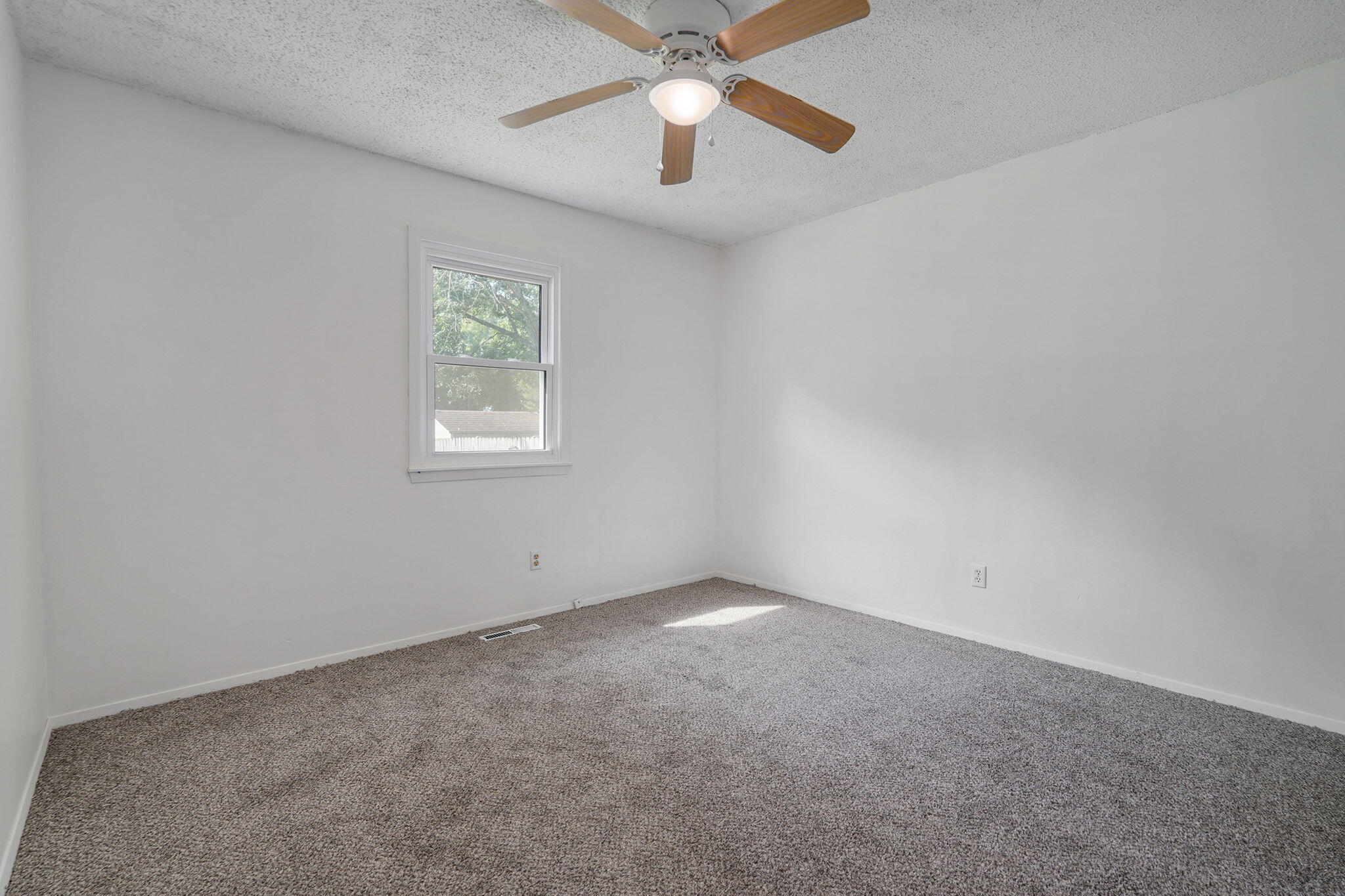 4018 West Dahlia Drive Property Photo 17