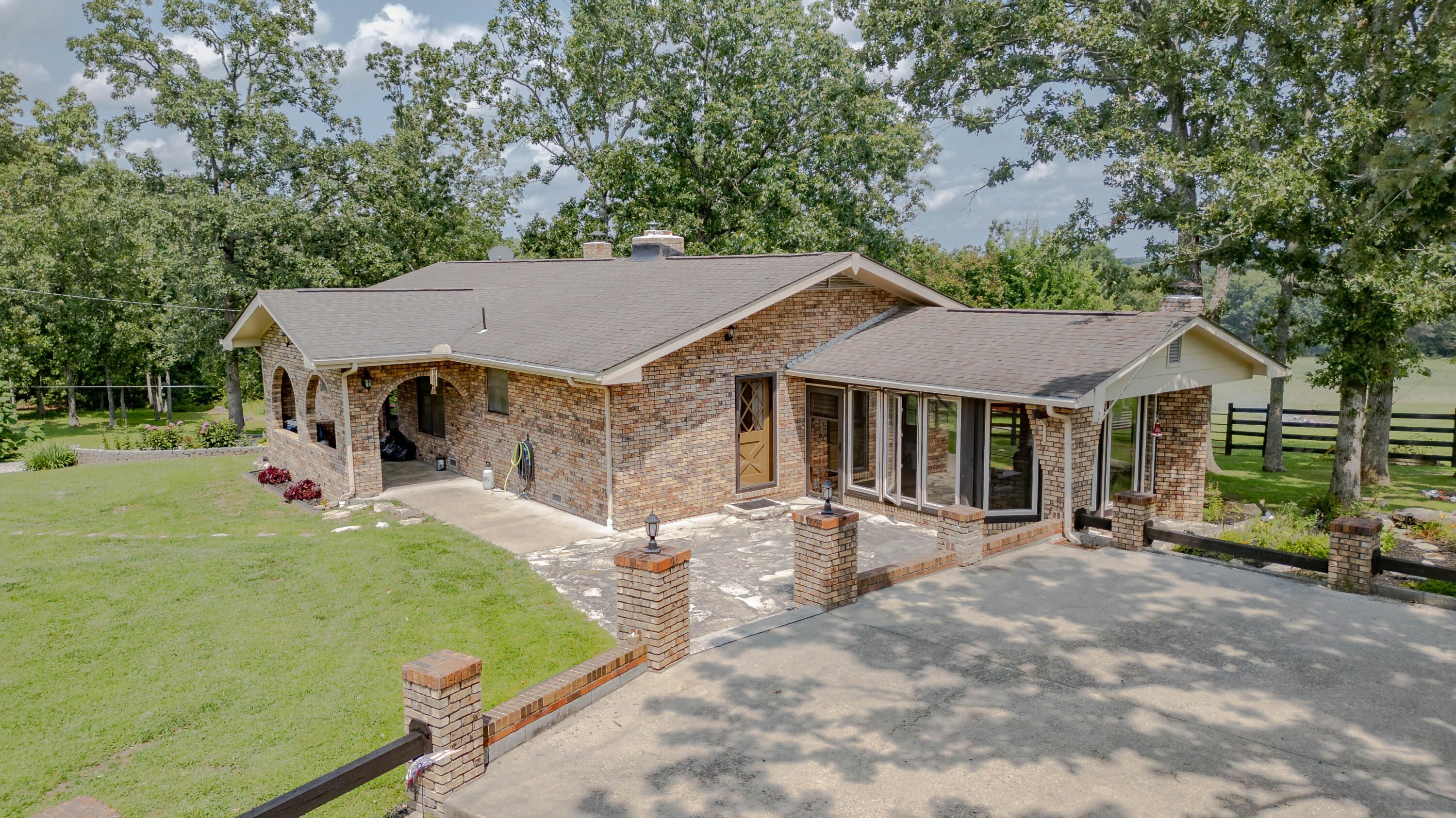 273 Pvt Ln 315 Property Photo 3