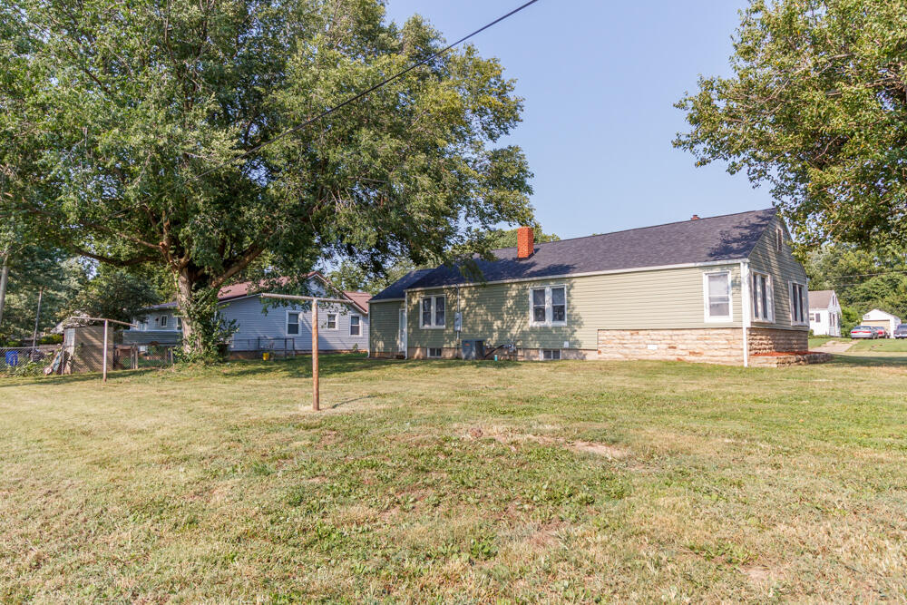 111 Crescent Drive Property Photo 8