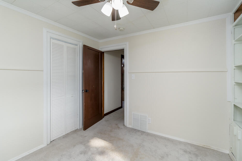 111 Crescent Drive Property Photo 20