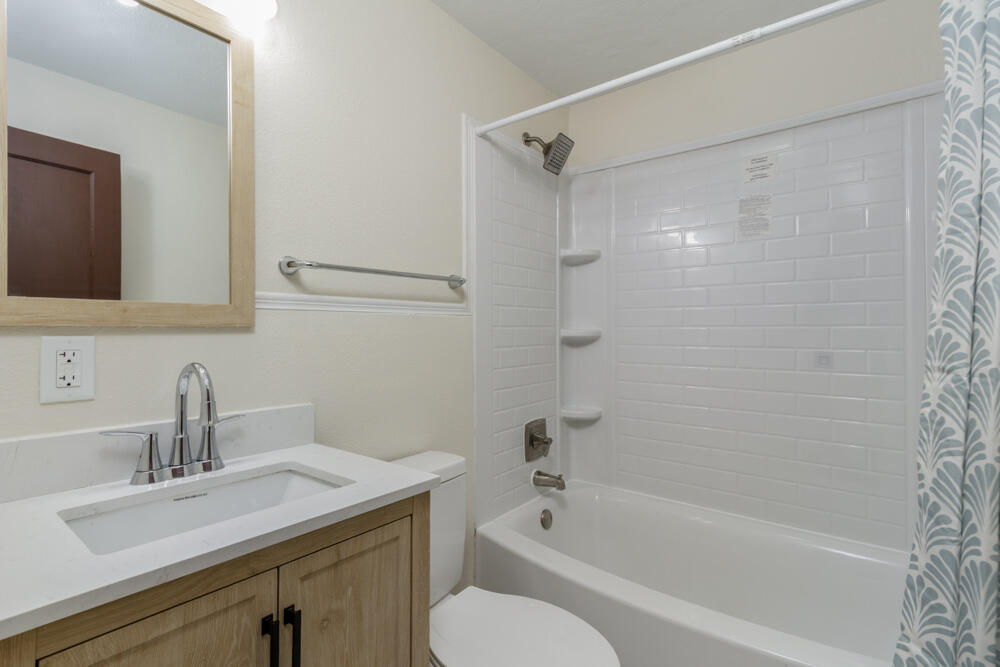 111 Crescent Drive Property Photo 21