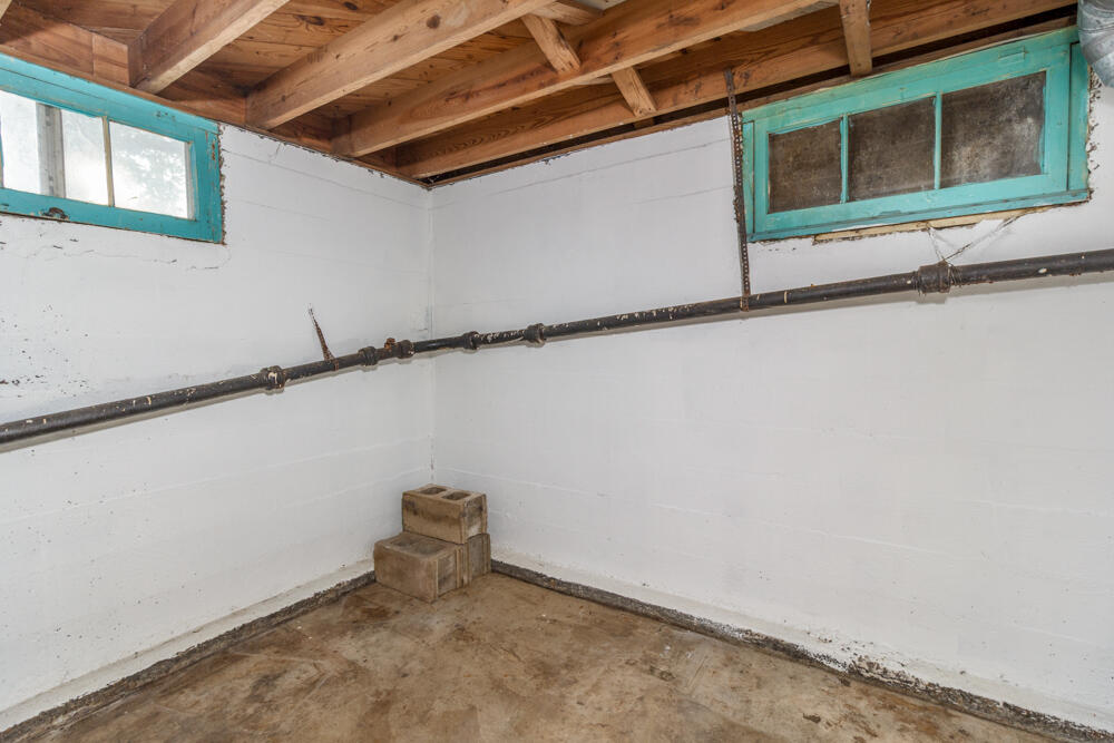 111 Crescent Drive Property Photo 29
