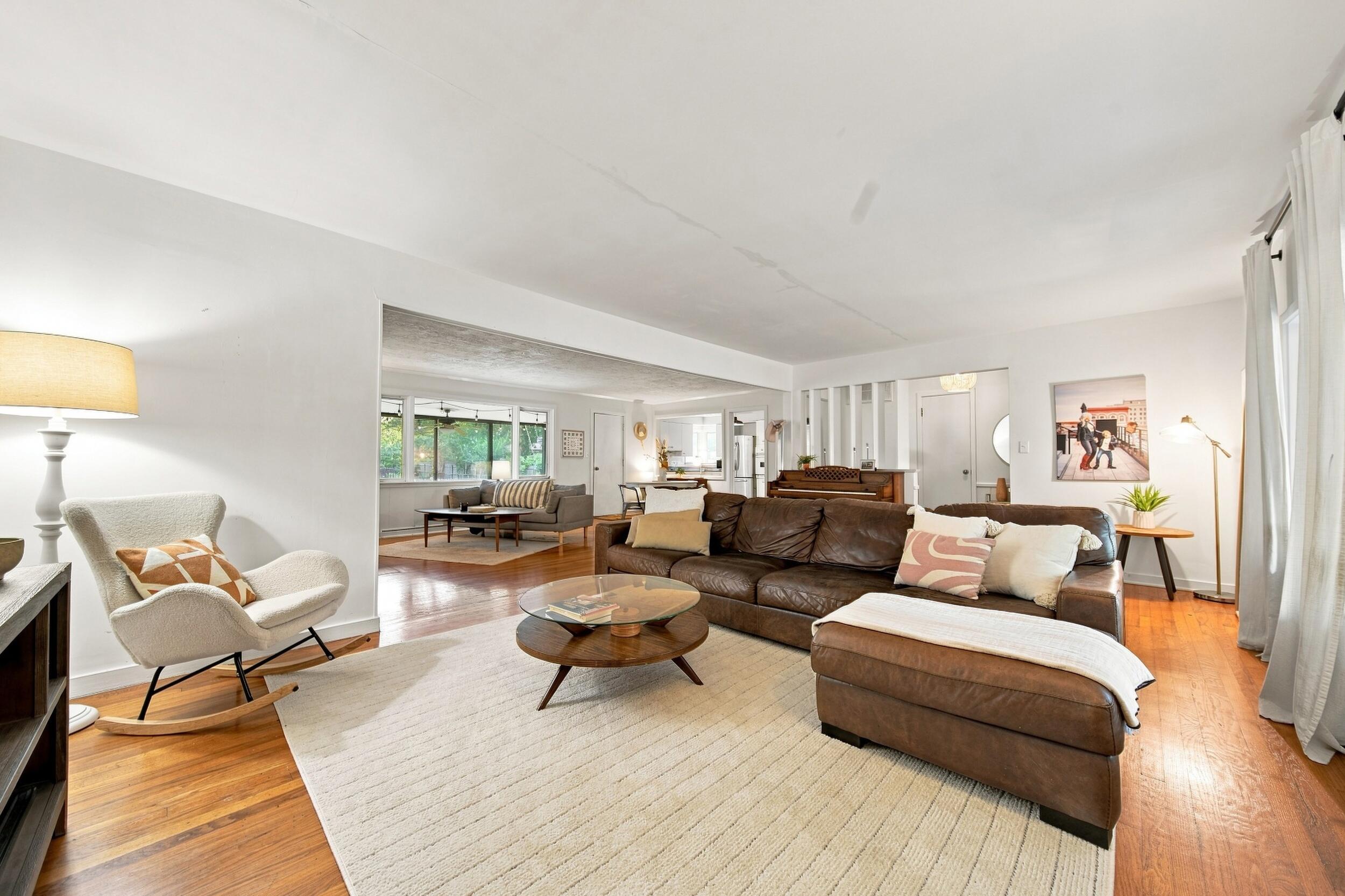2453 South Luster Avenue Property Photo 11
