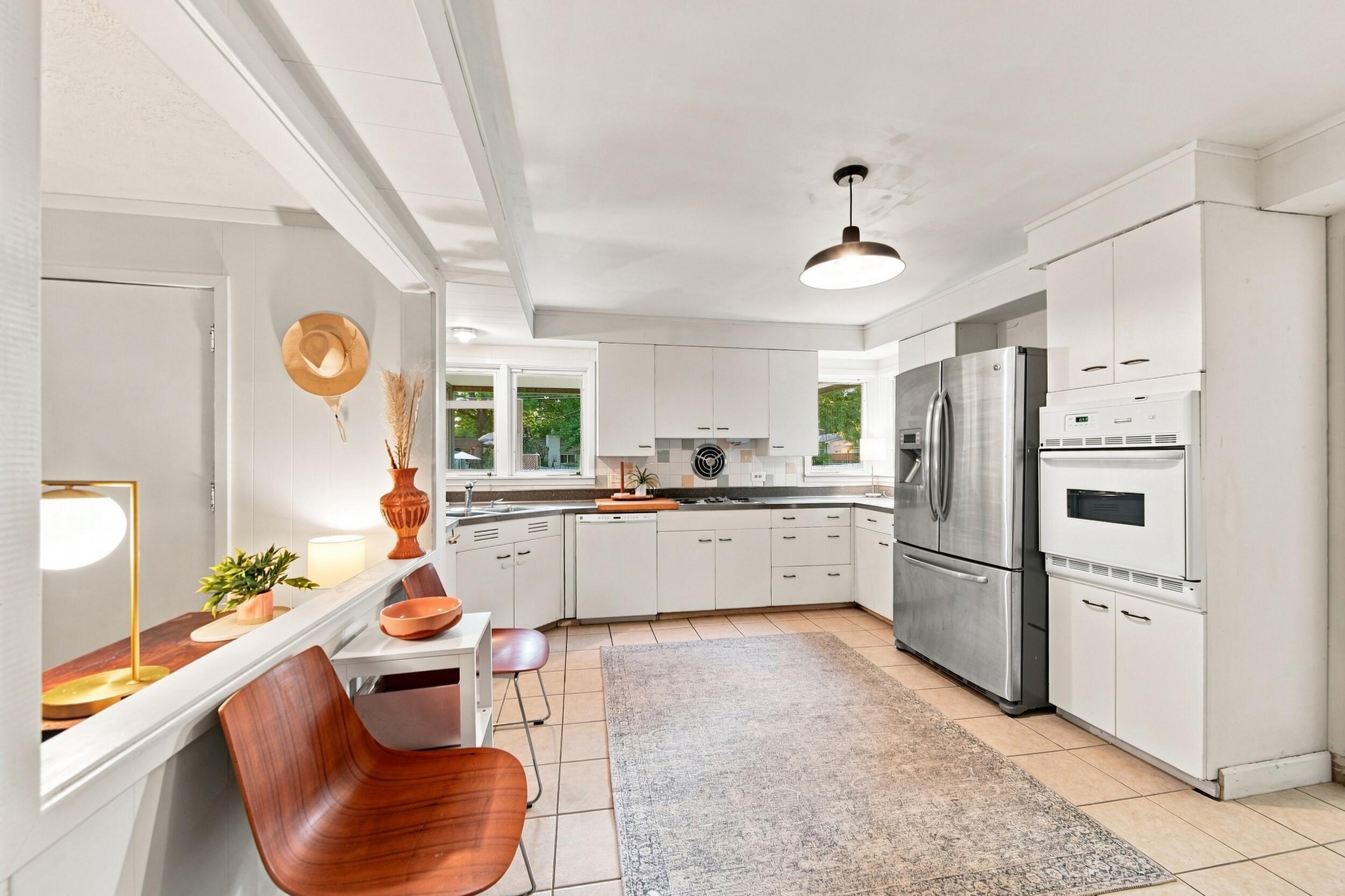 2453 South Luster Avenue Property Photo 17