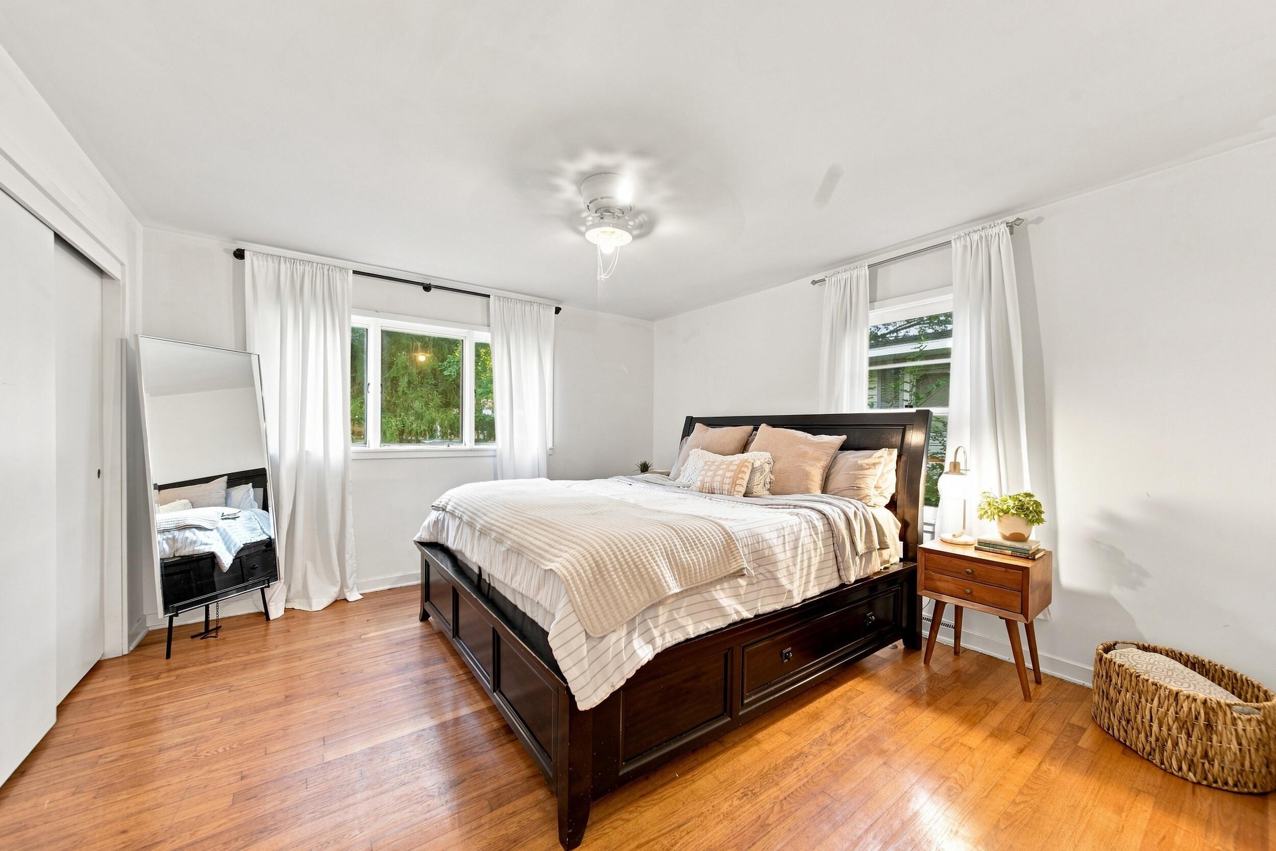 2453 South Luster Avenue Property Photo 28