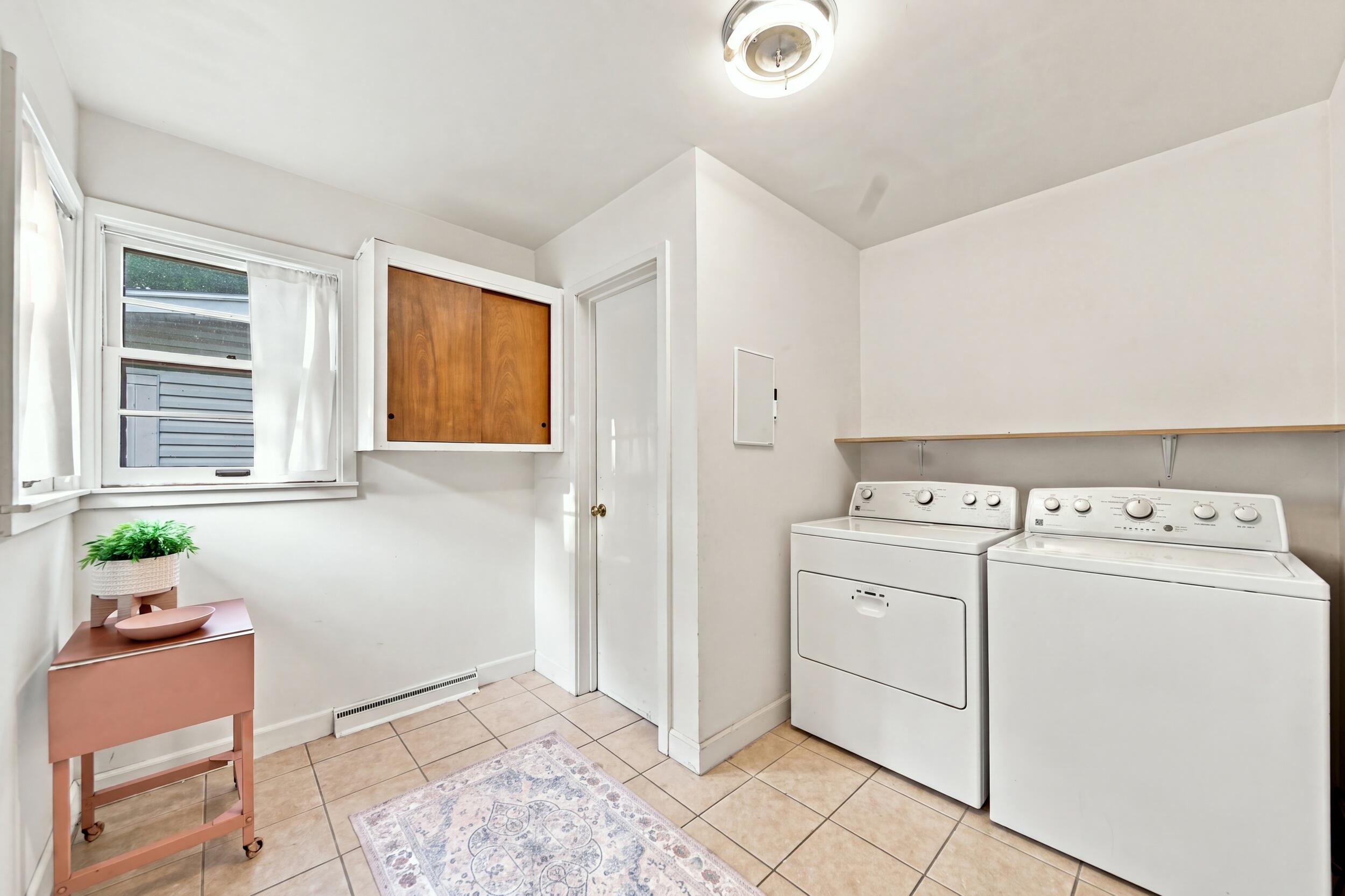 2453 South Luster Avenue Property Photo 30