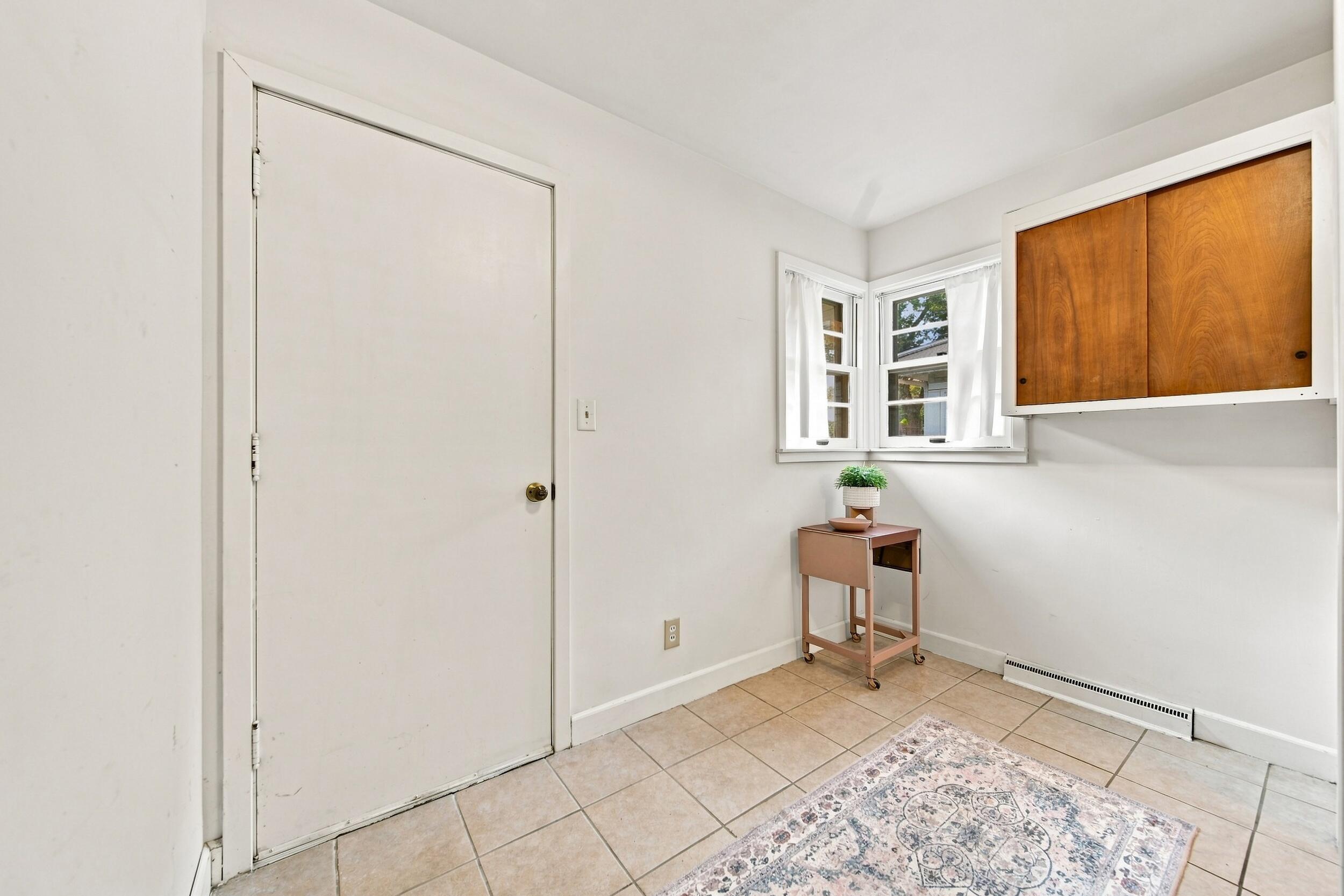 2453 South Luster Avenue Property Photo 31