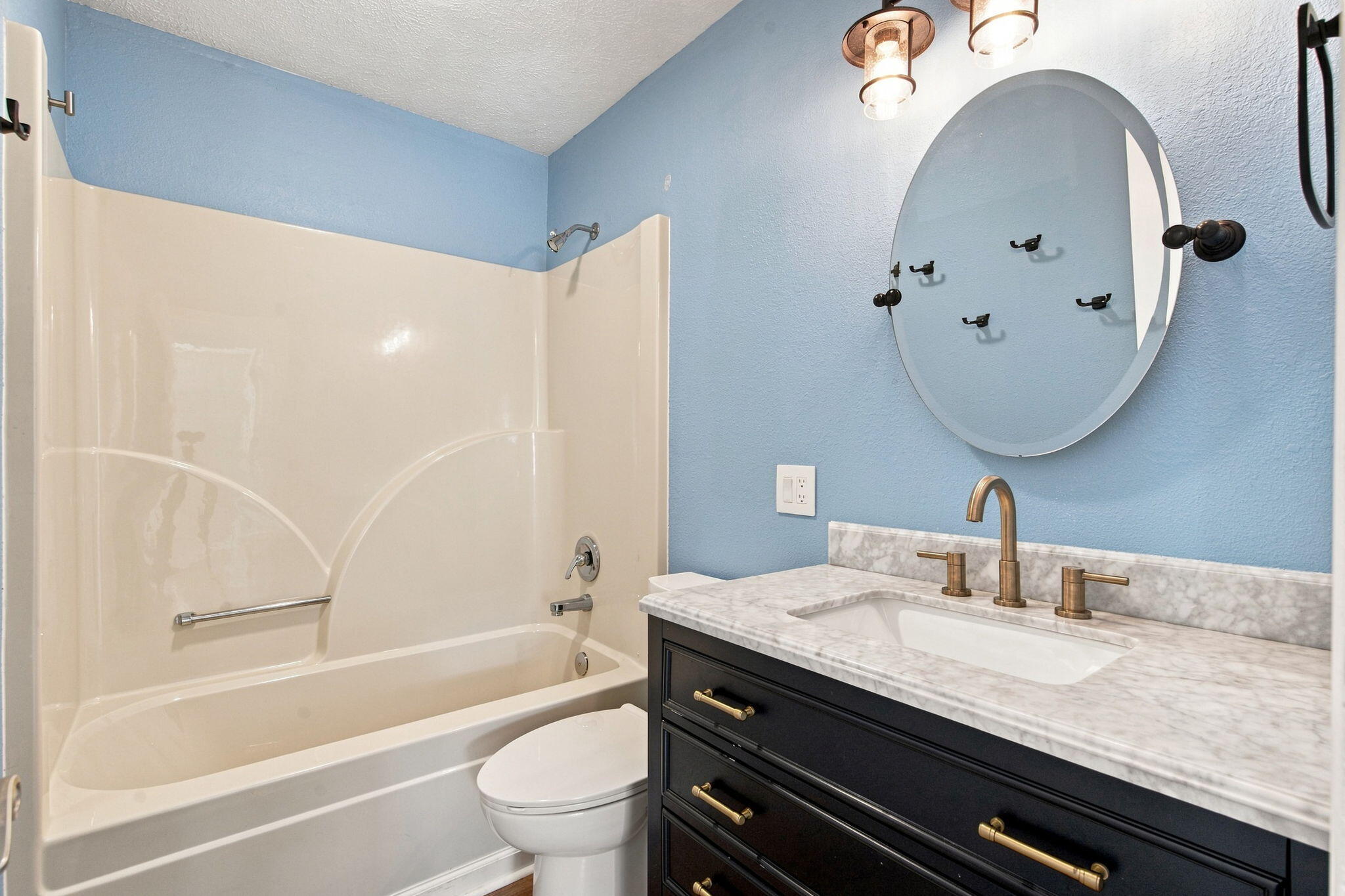 1815 Boswell Avenue Property Photo 19