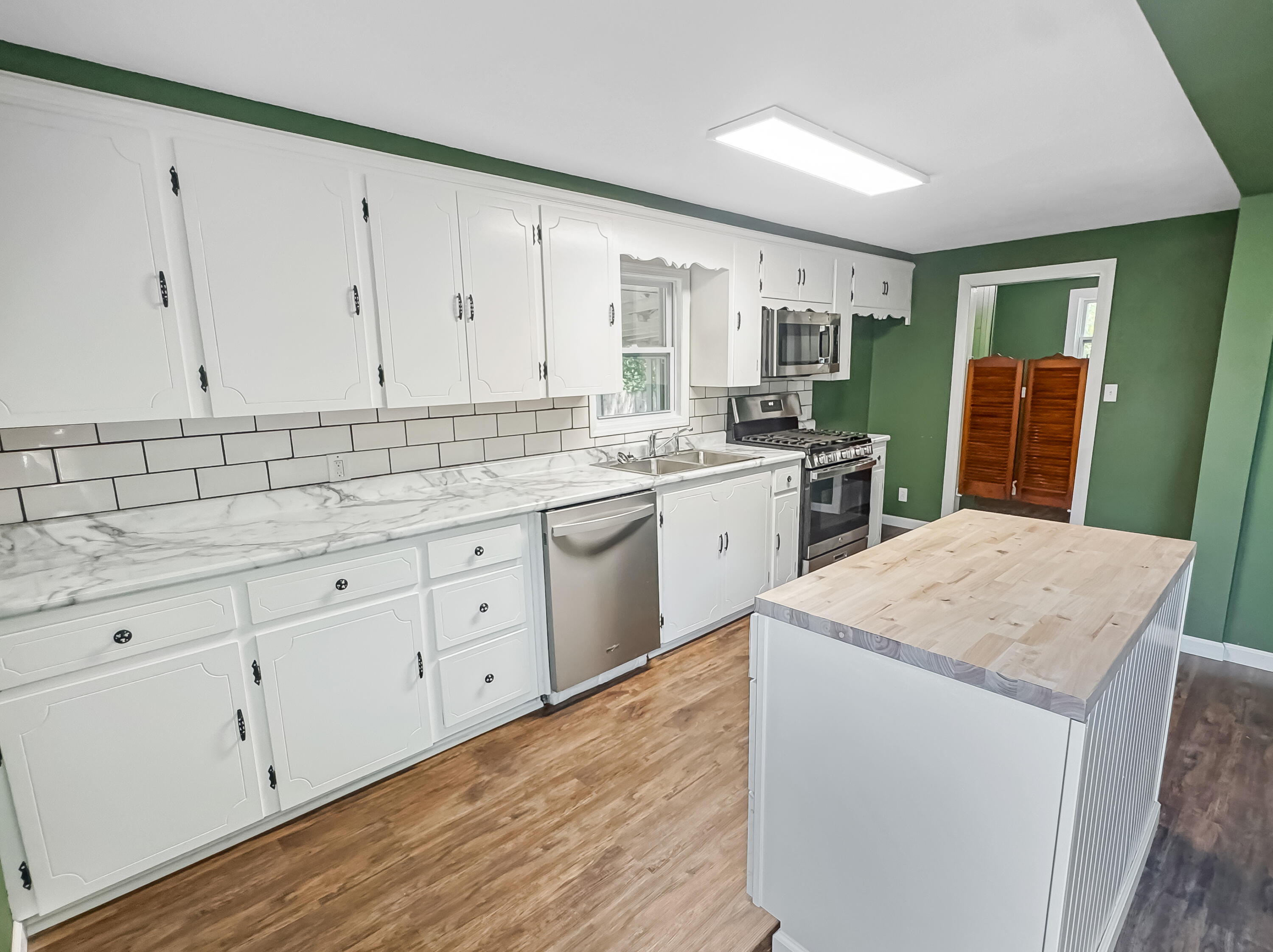 716 Campbell Street Property Photo 6