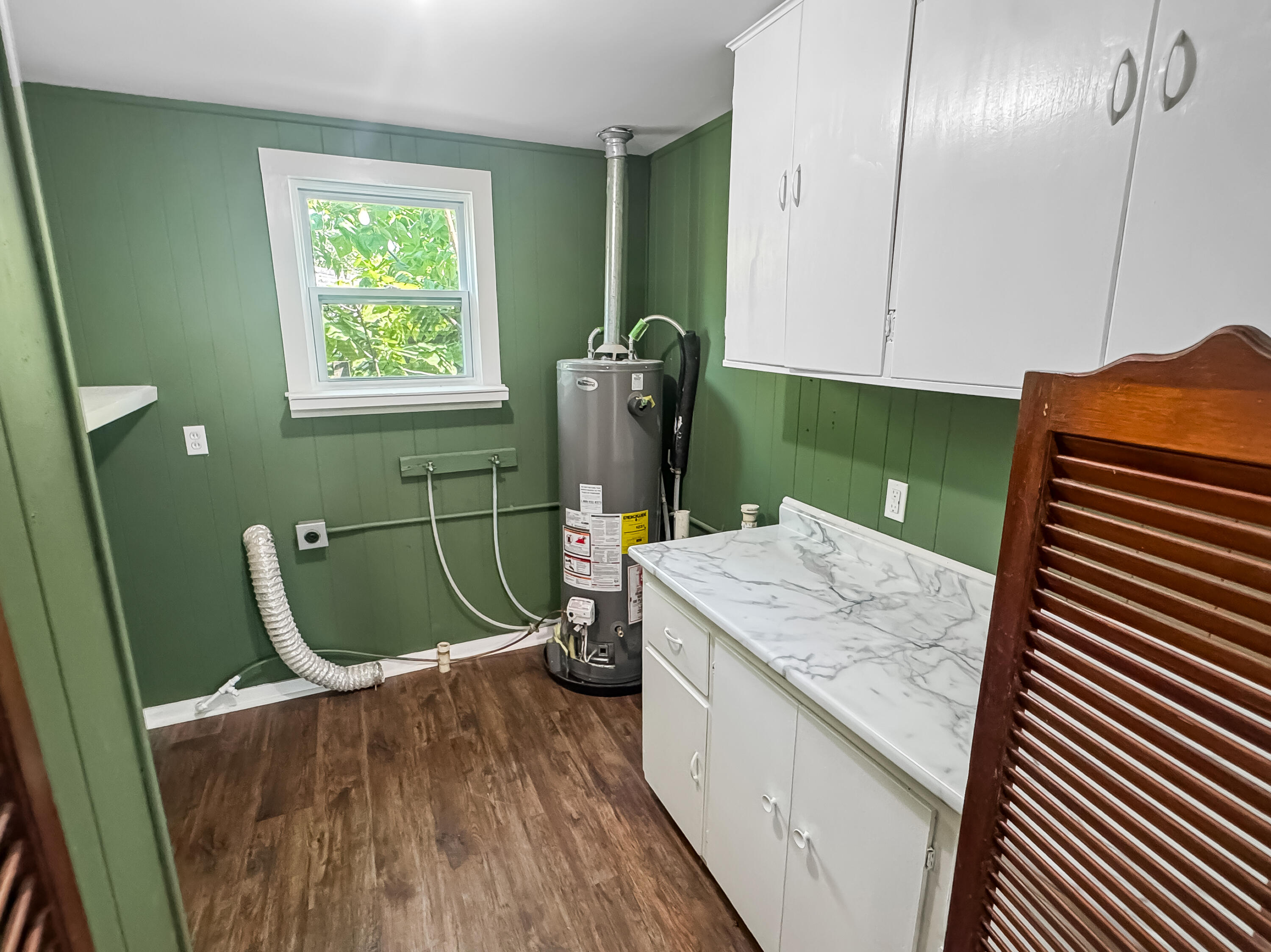 716 Campbell Street Property Photo 8