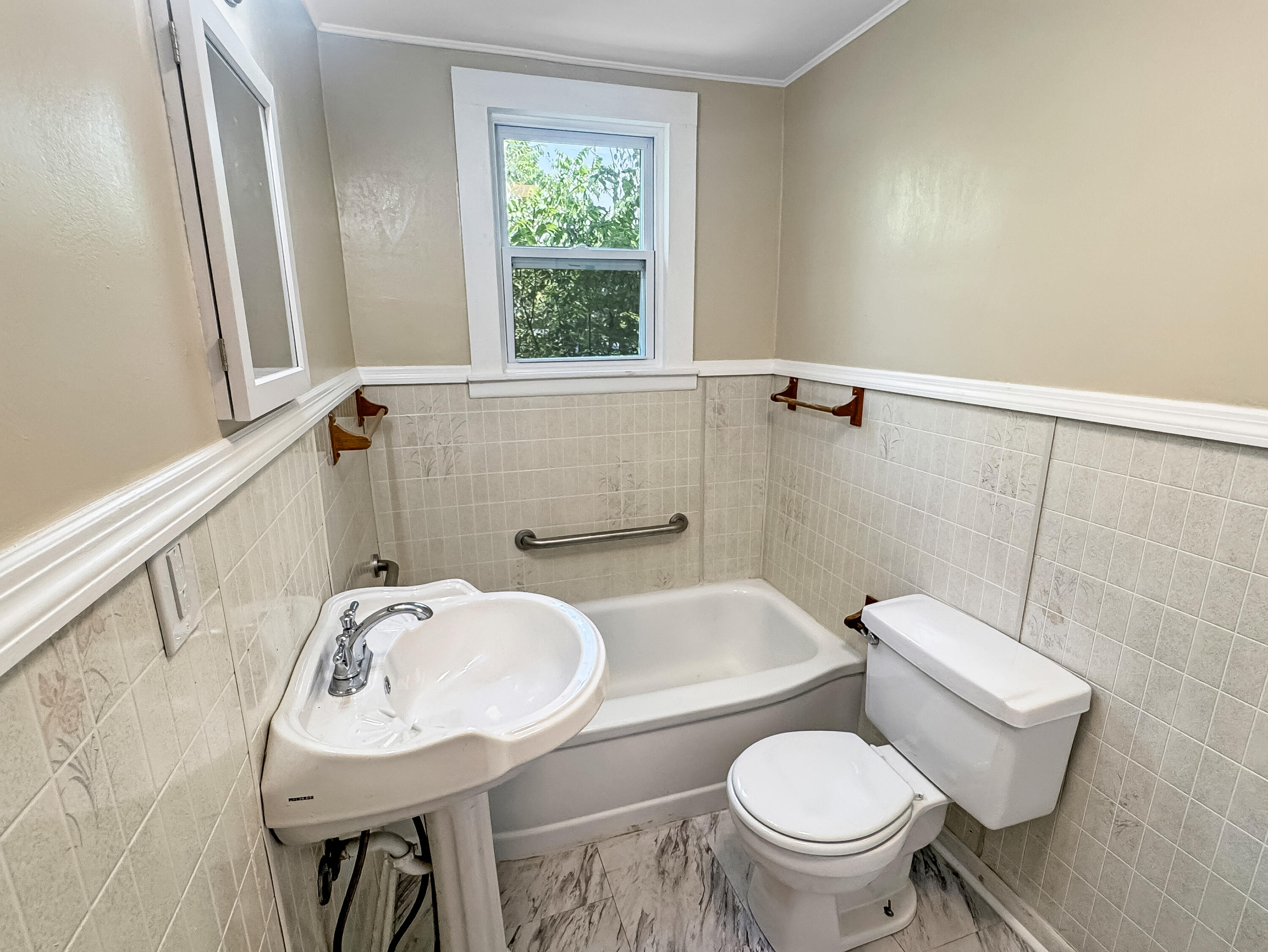 716 Campbell Street Property Photo 13