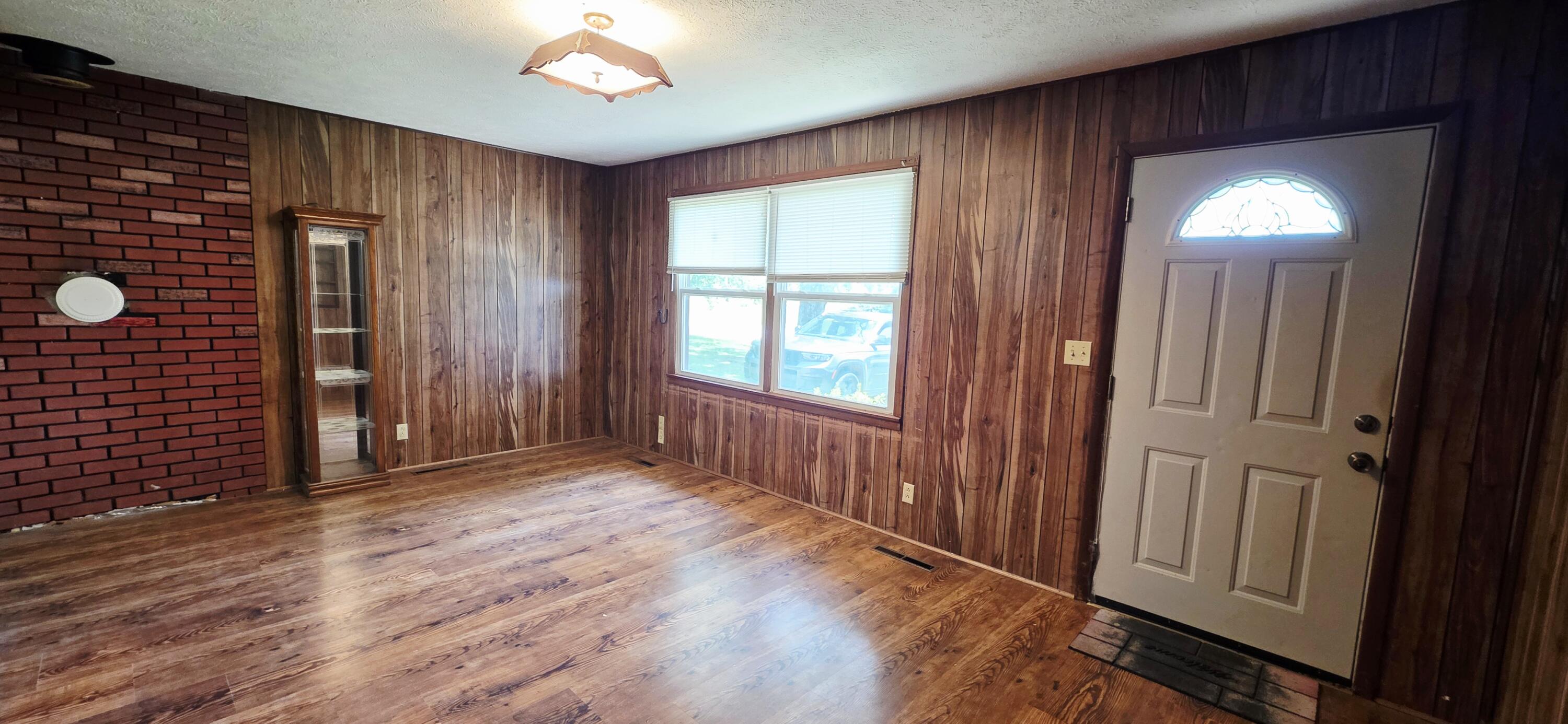831 Shaffer Street Property Photo 3