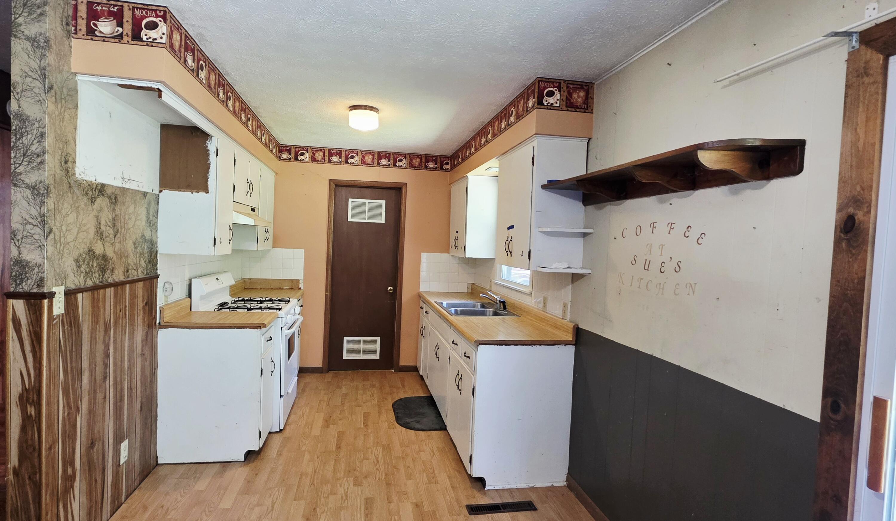 831 Shaffer Street Property Photo 7