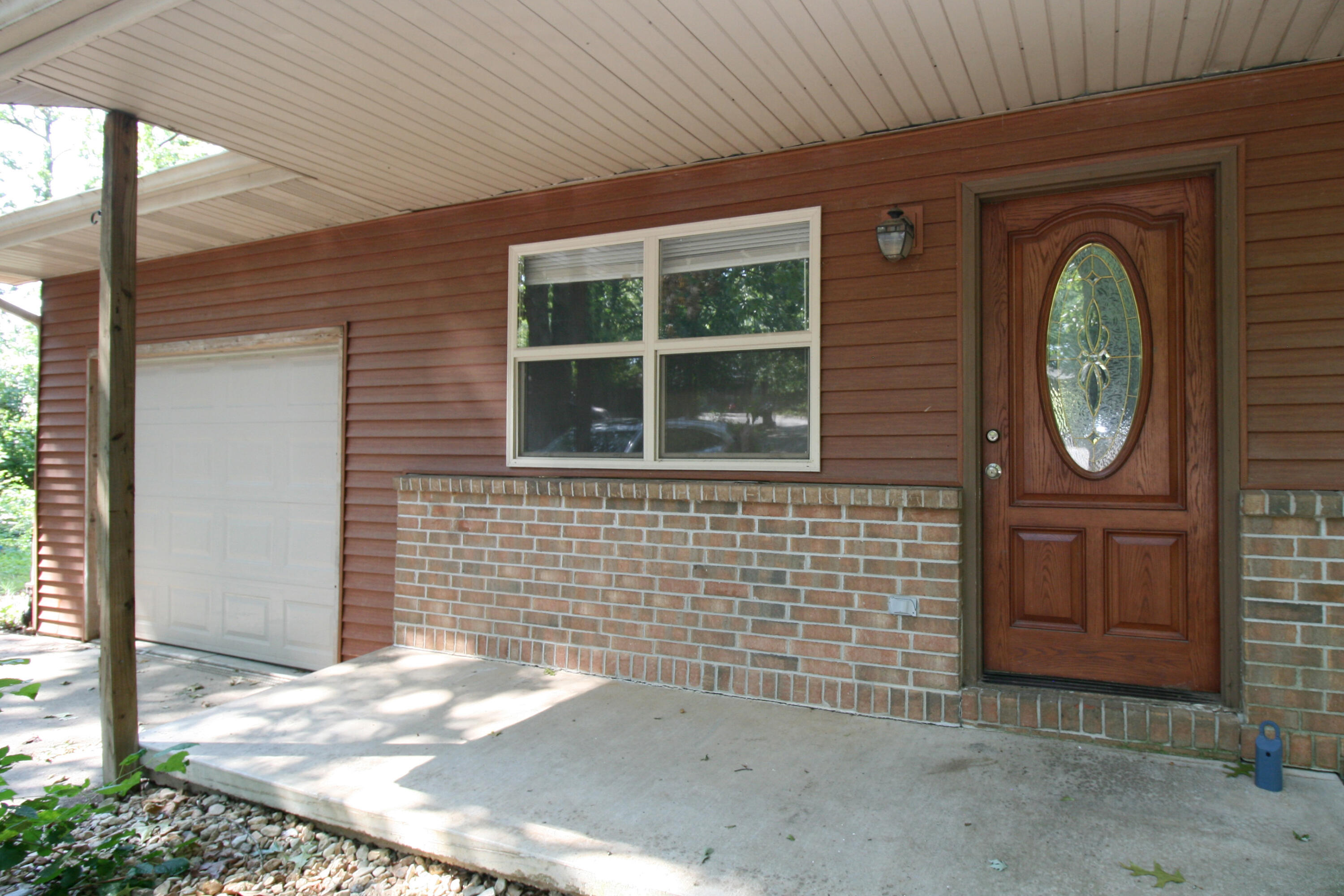 1201 East East Court Property Photo 2