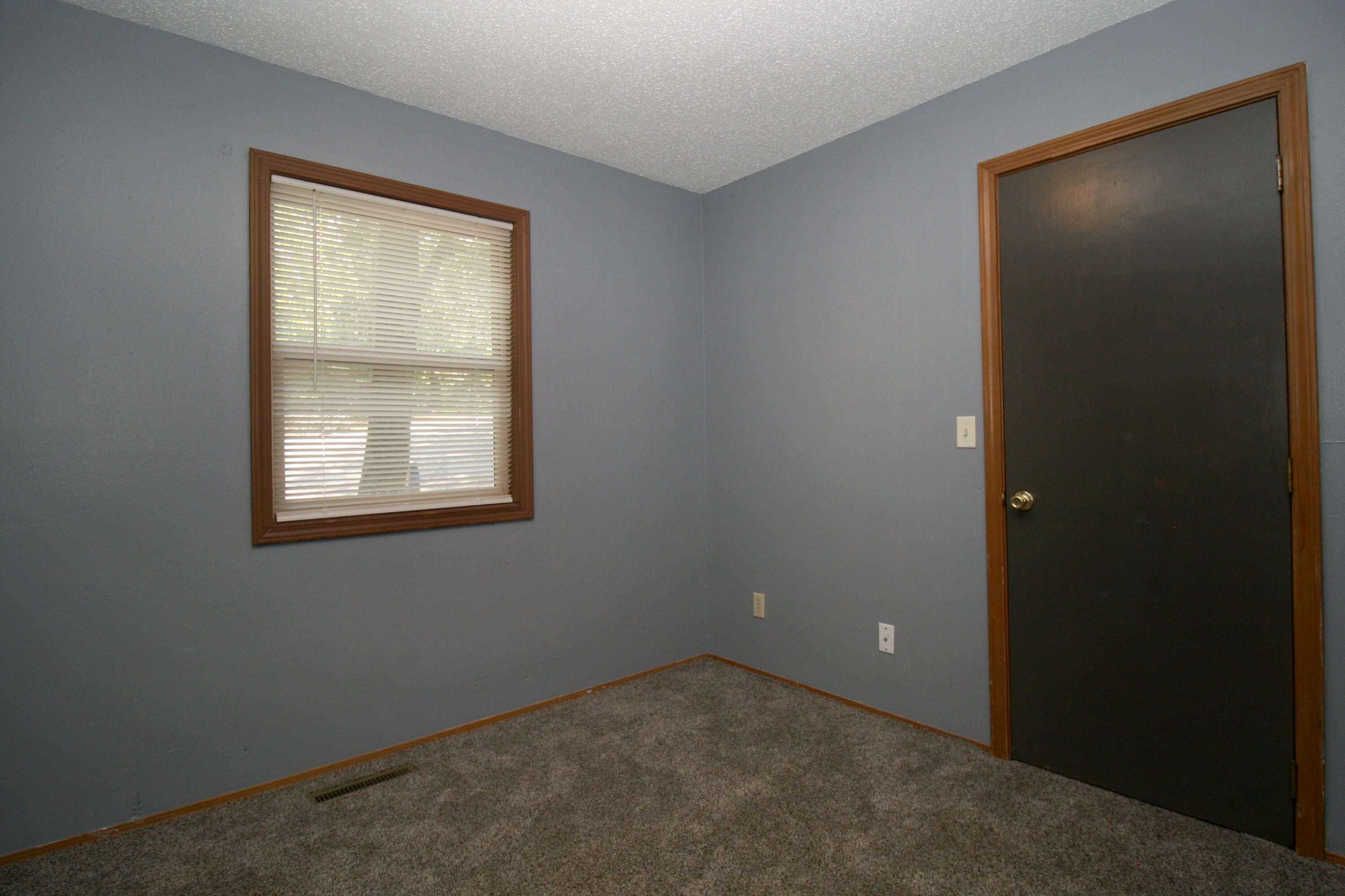 1201 East East Court Property Photo 9