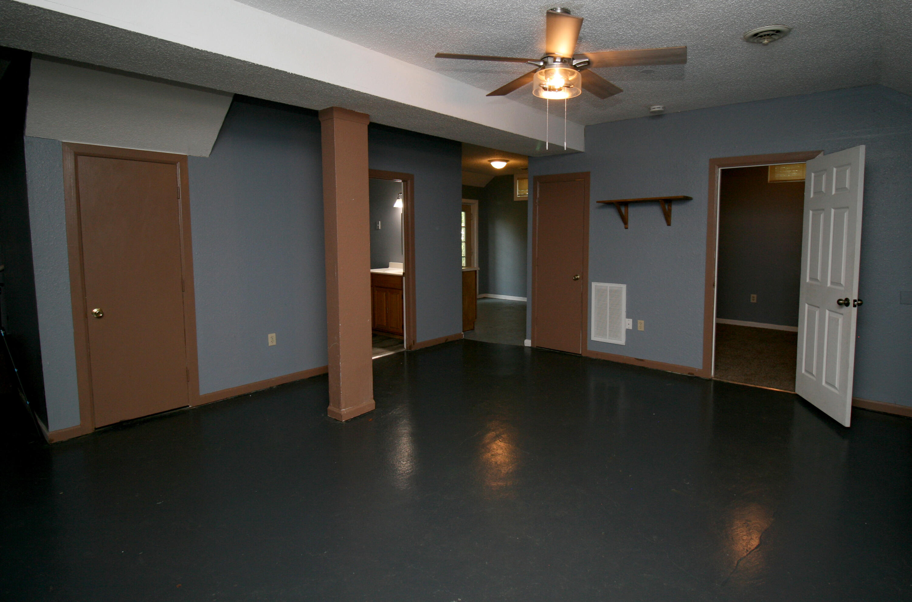 1201 East East Court Property Photo 13