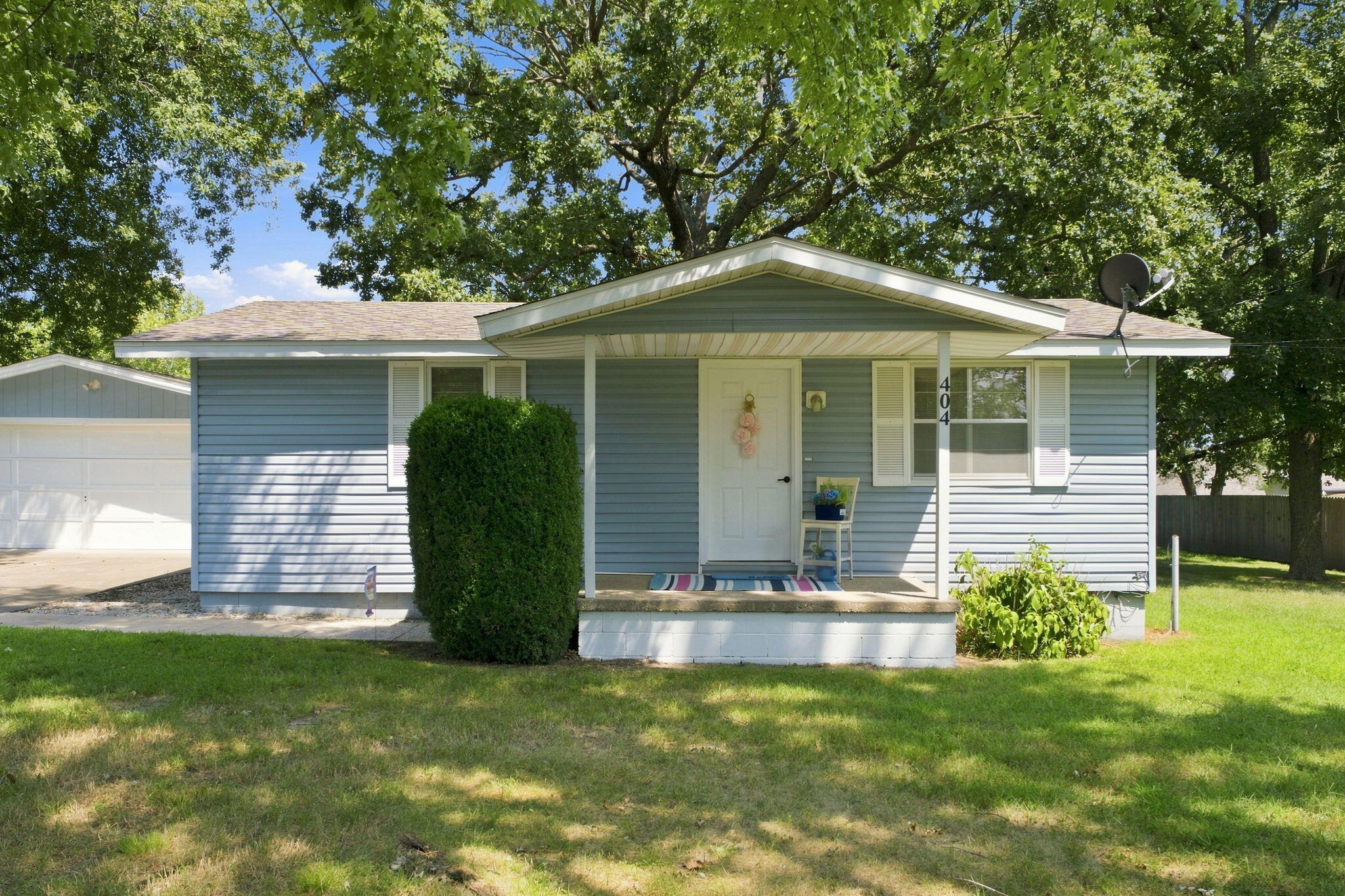 404 North Hartford Avenue Property Photo 1