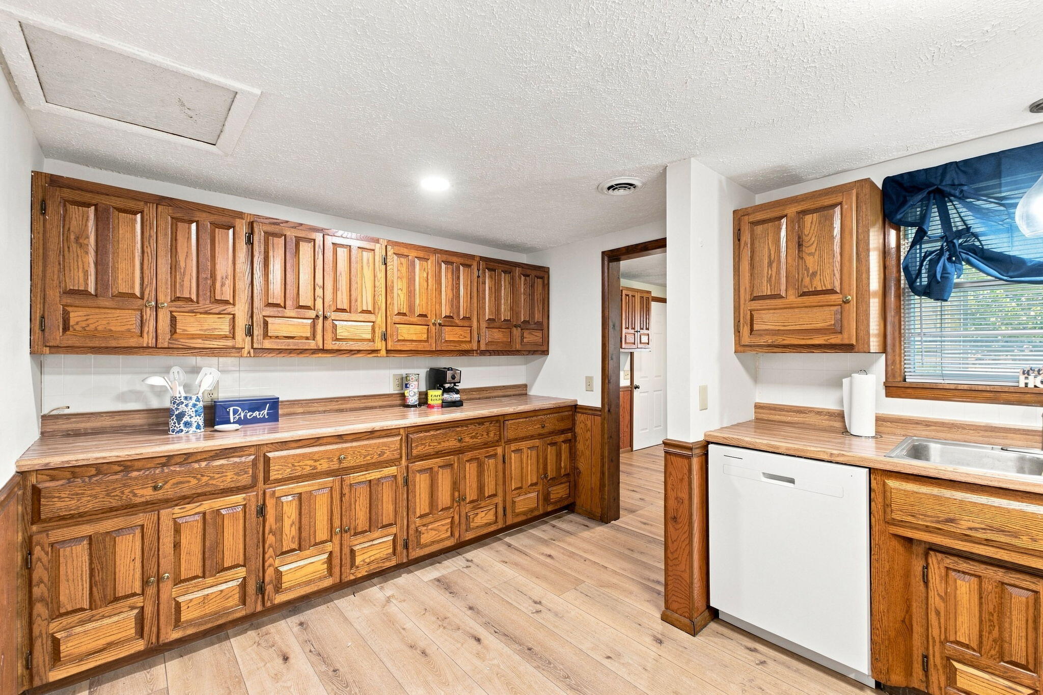 404 North Hartford Avenue Property Photo 3