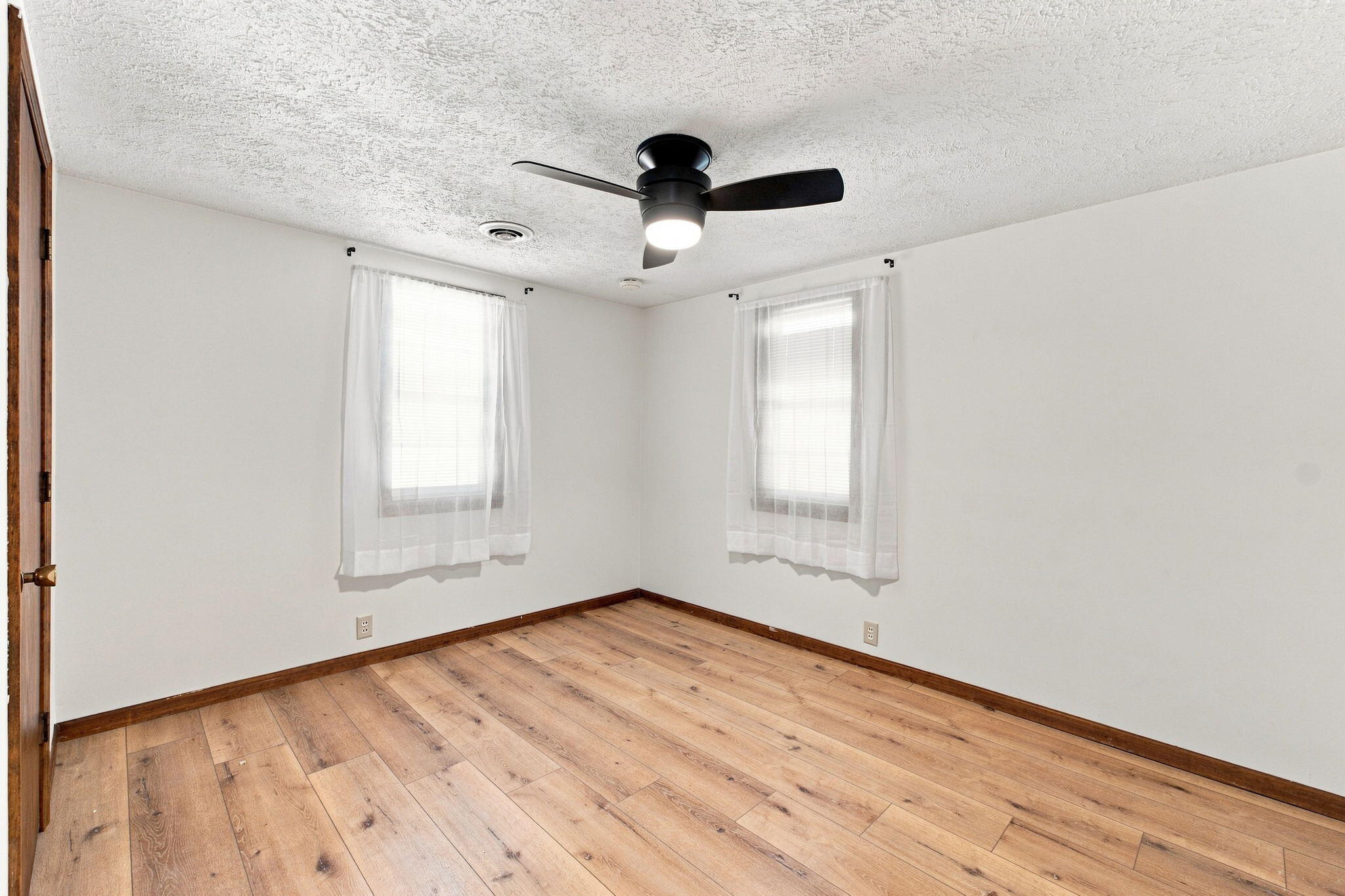 404 North Hartford Avenue Property Photo 13