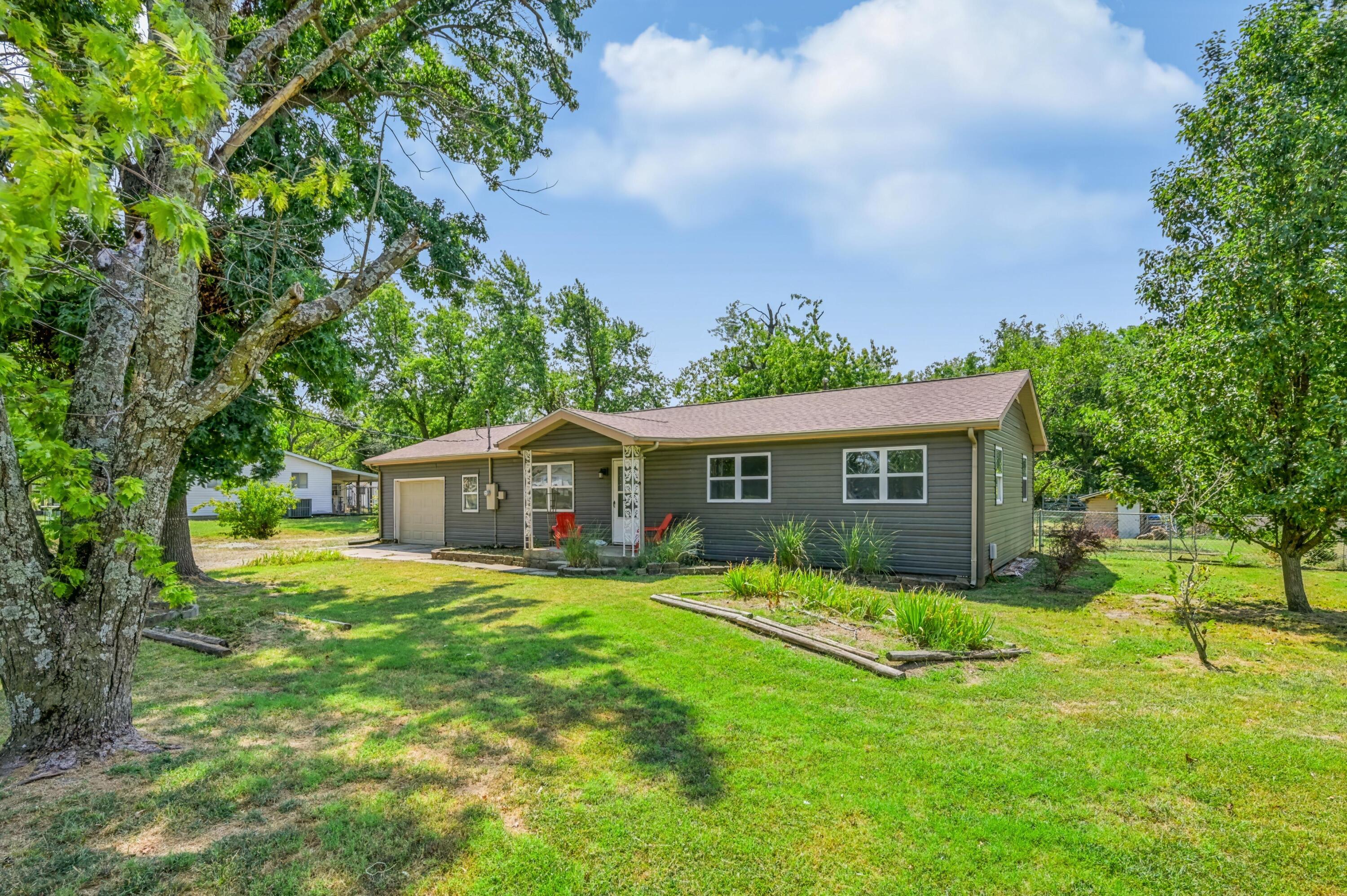 106 Azalea Street Property Photo 3
