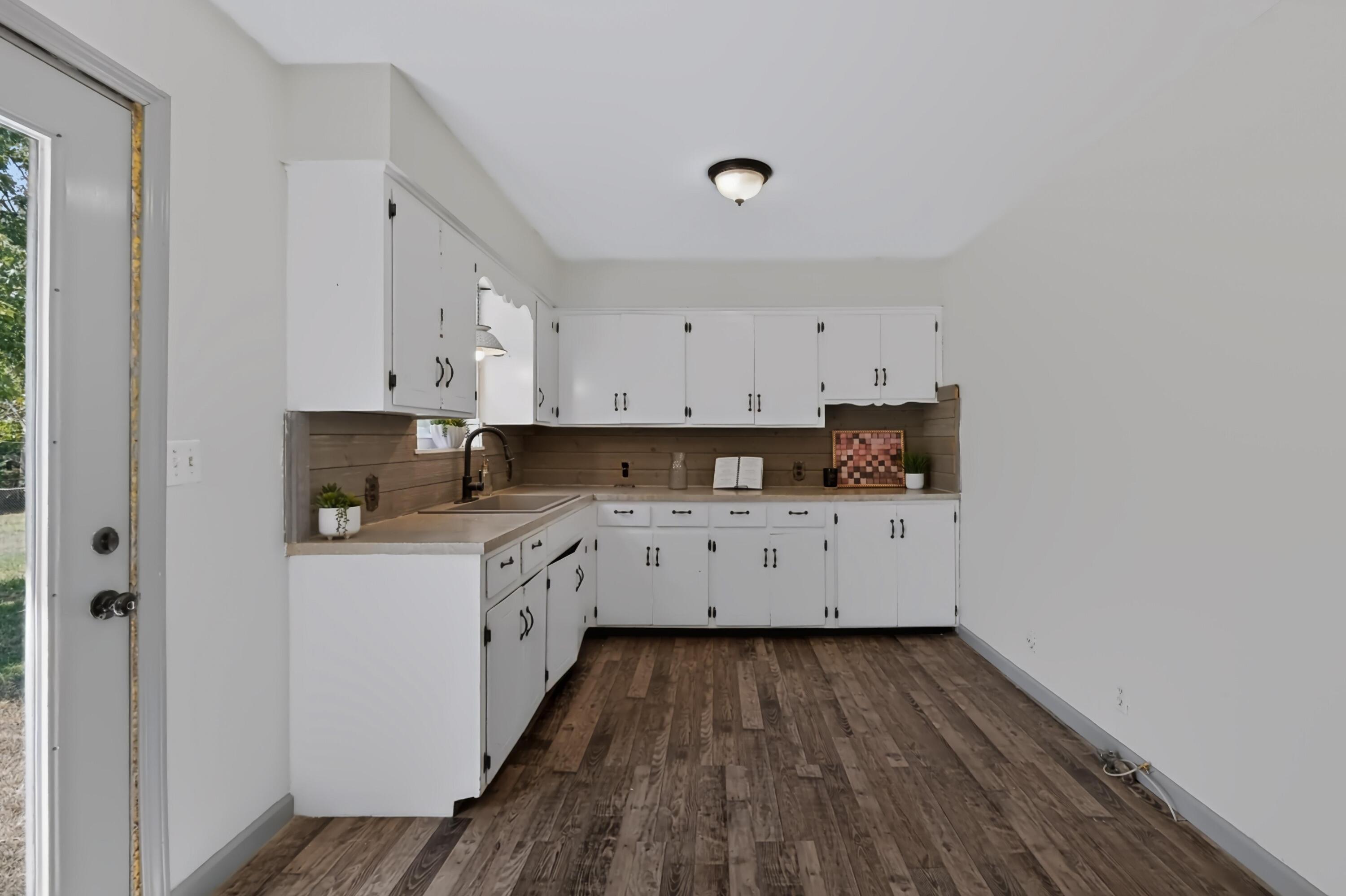 106 Azalea Street Property Photo 12