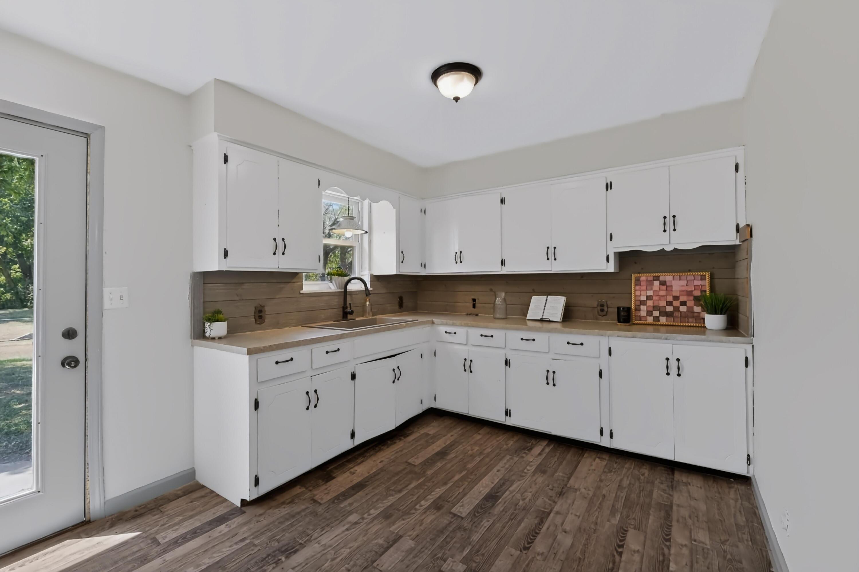 106 Azalea Street Property Photo 13