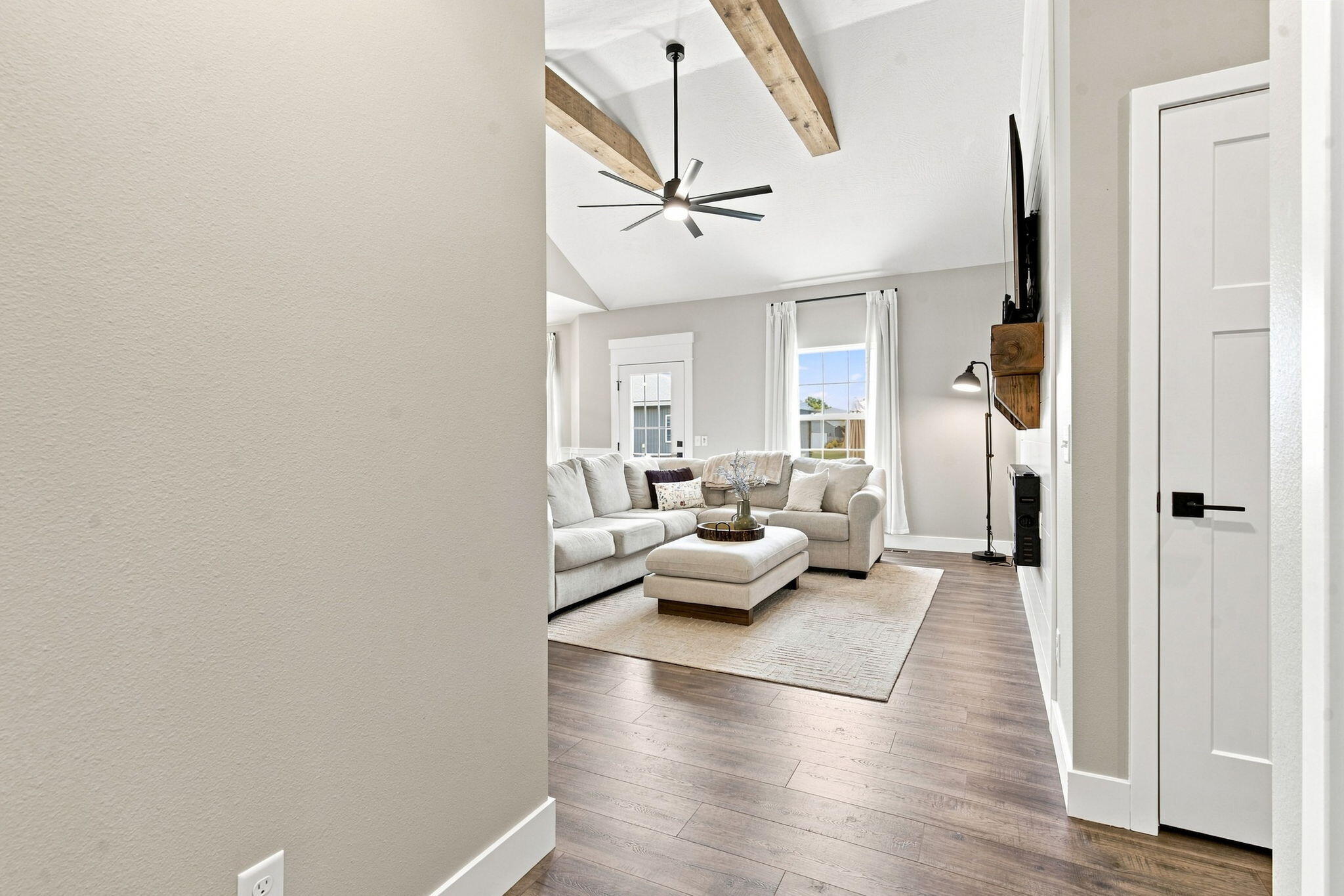 540 Fox Creek Road Property Photo 3