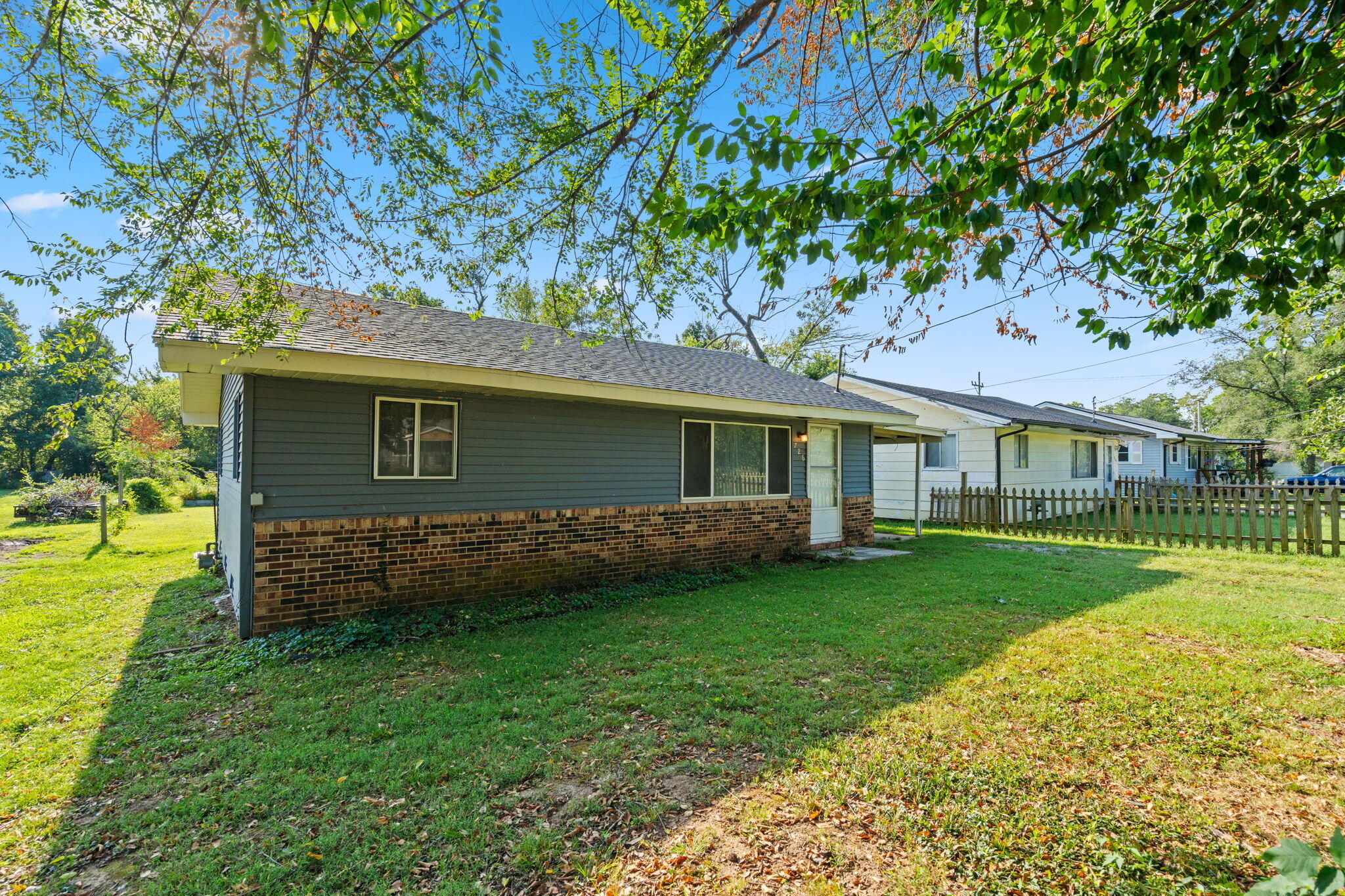 726 North Glenn Avenue Property Photo 3