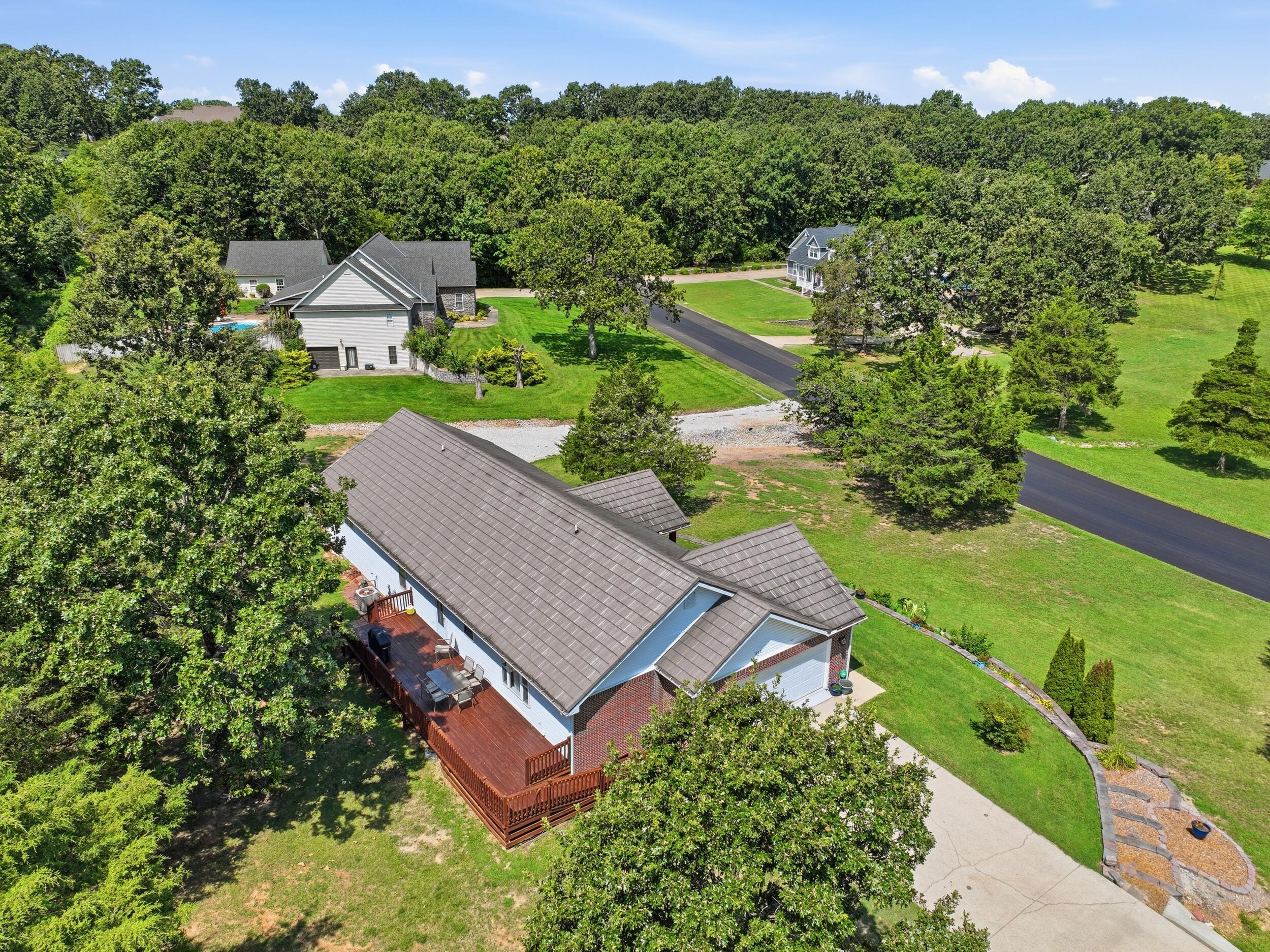 802 Hickory Lake Drive Property Photo 2
