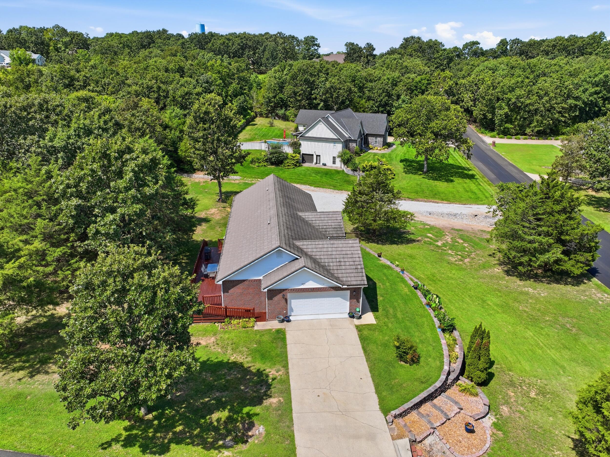 802 Hickory Lake Drive Property Photo 3