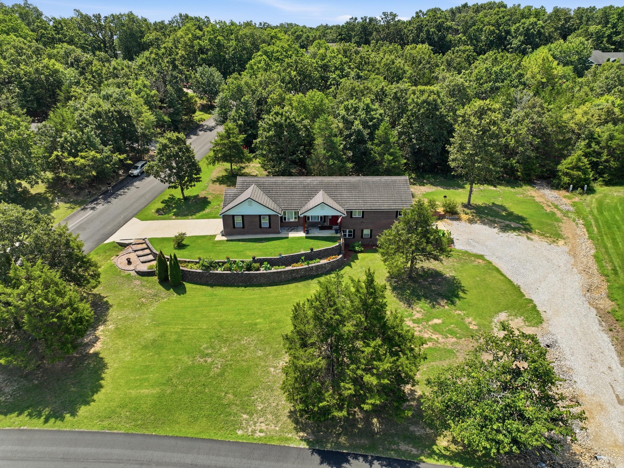 802 Hickory Lake Drive Property Photo 5