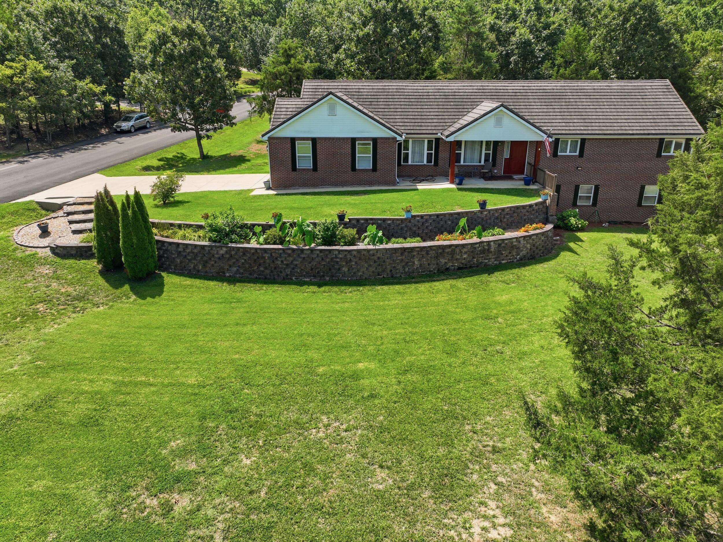 802 Hickory Lake Drive Property Photo 7