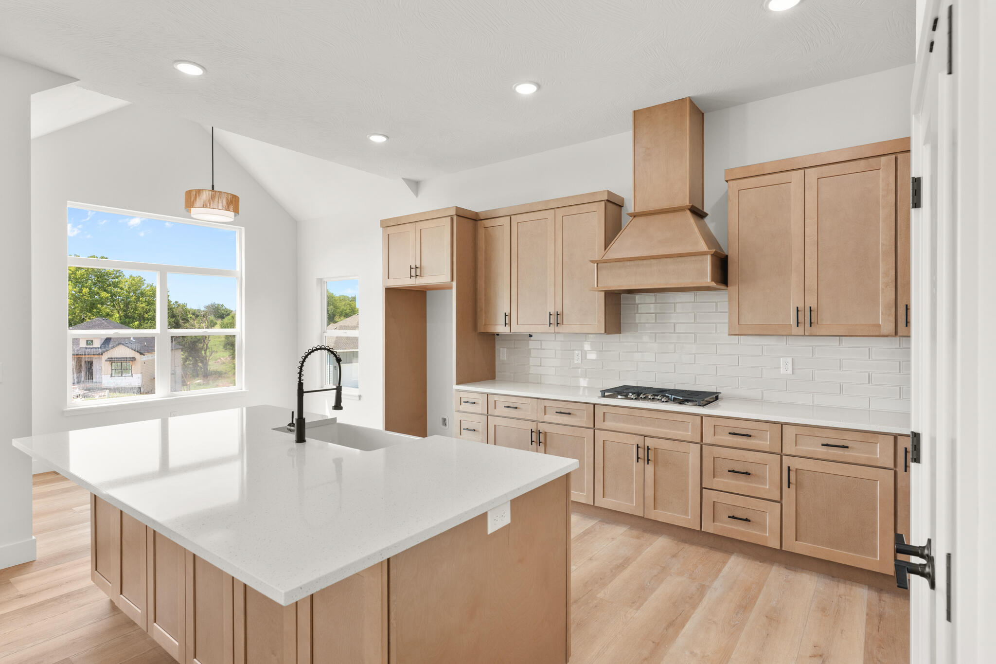 2071 East Will Street Property Photo 9