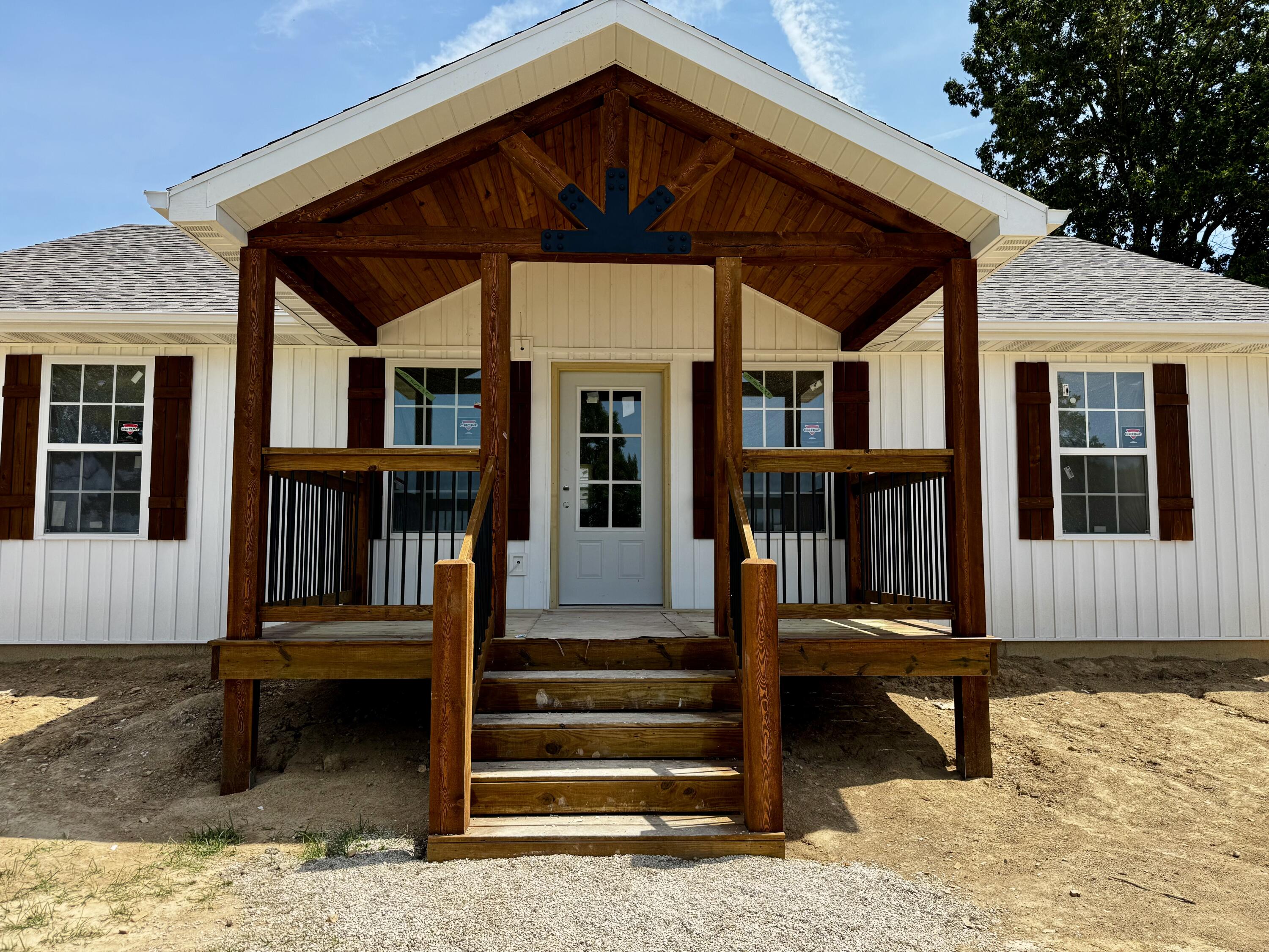 200 Bonnie Lane Property Photo 1