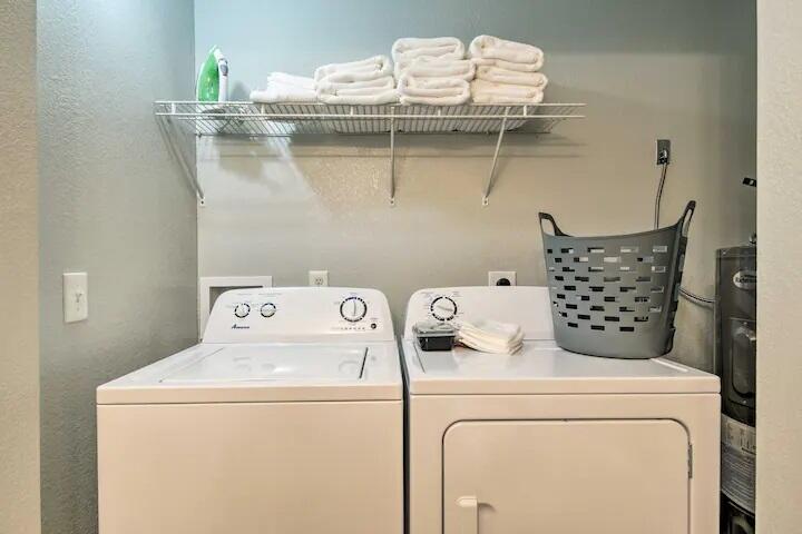 922 & 924 Renfrow Avenue Property Photo 15