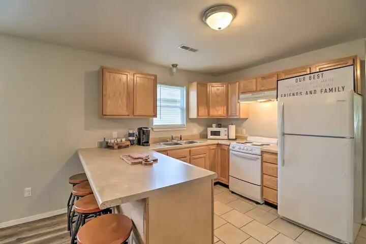 922 & 924 Renfrow Avenue Property Photo 18