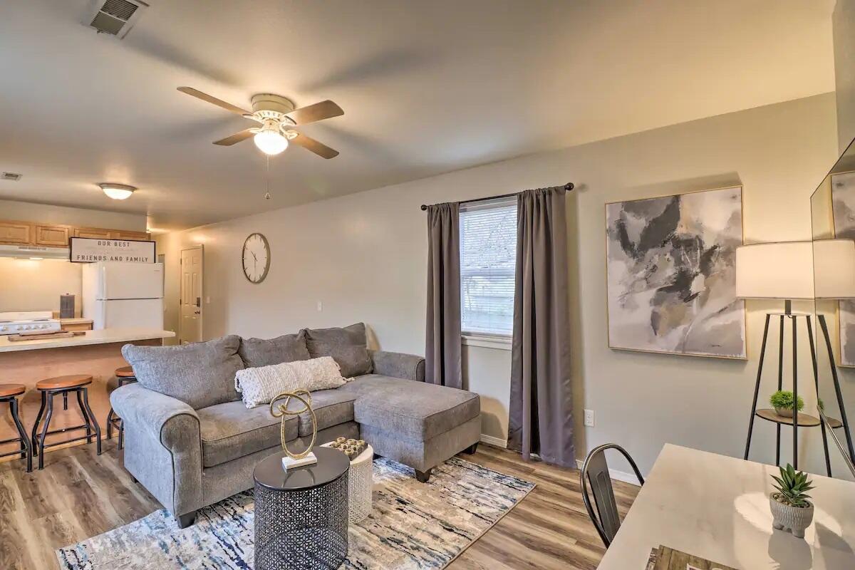 922 & 924 Renfrow Avenue Property Photo 19